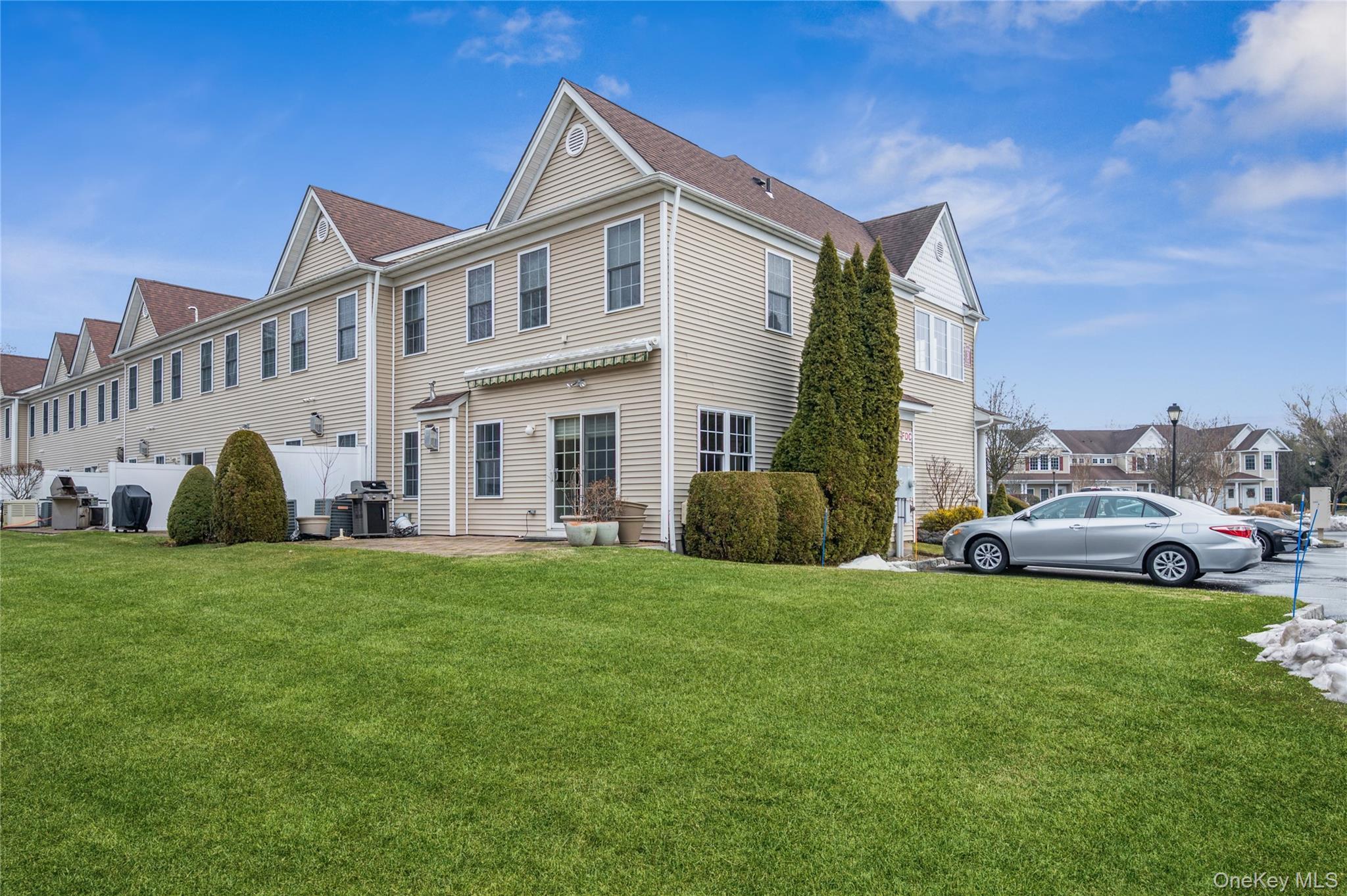 Condo Meadow  Suffolk County, NY 11769, MLS-949748-30