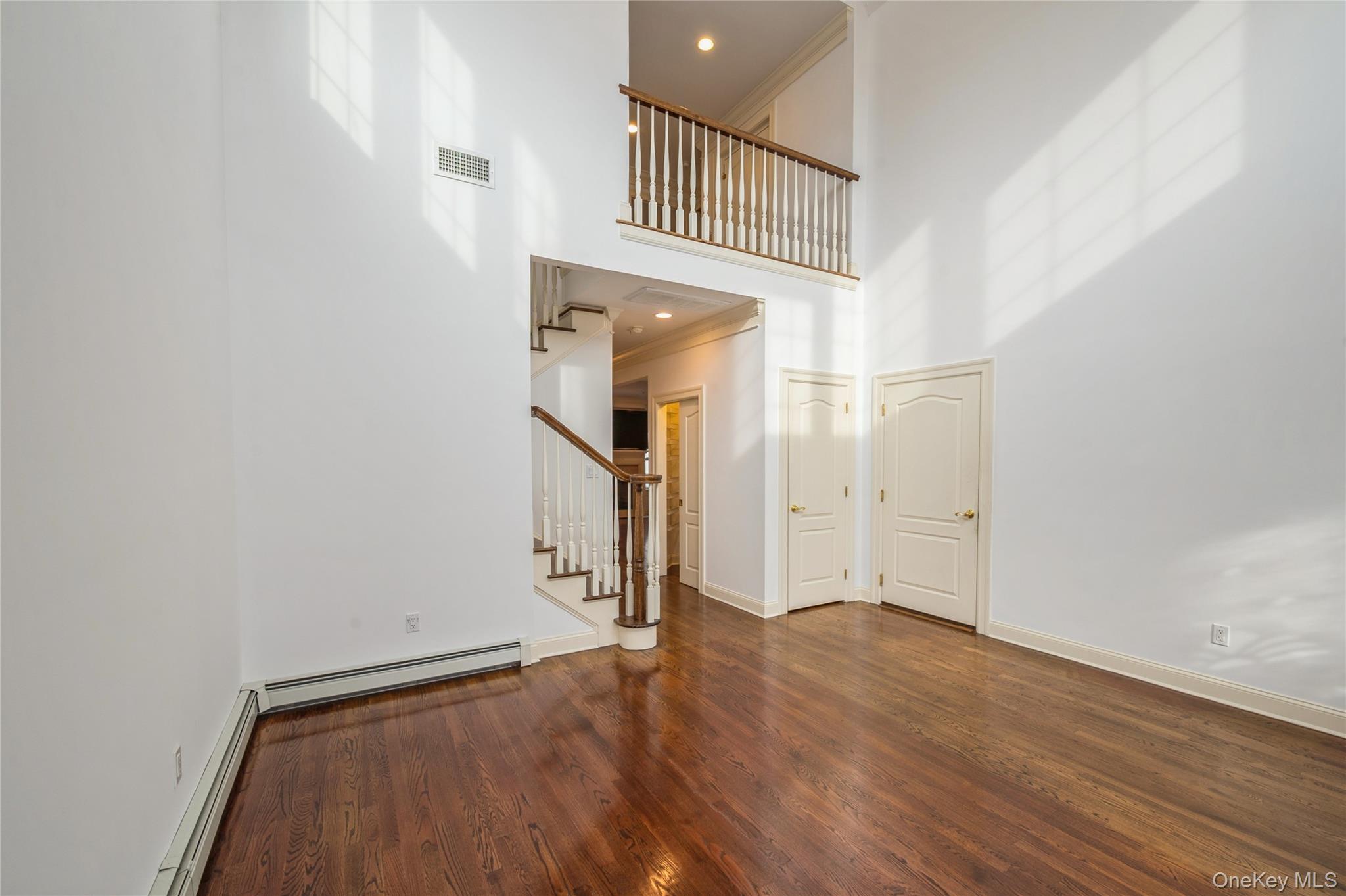 Condo Meadow  Suffolk County, NY 11769, MLS-949748-4