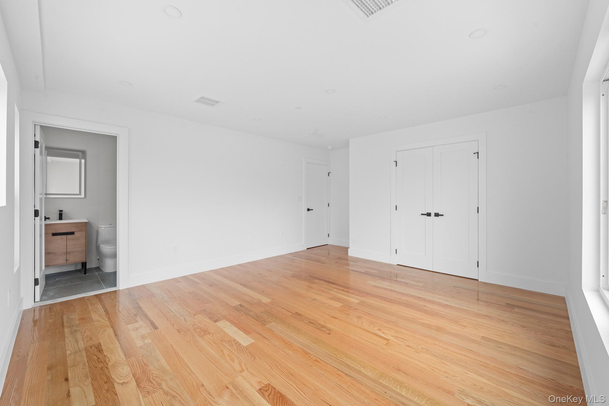 Single Family Seymour  Bronx, NY 10469, MLS-949763-6