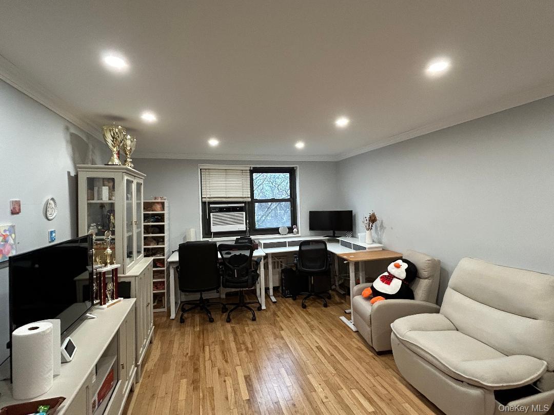 Coop Cross Island Parkway Queens, NY 11357, MLS-949772-11