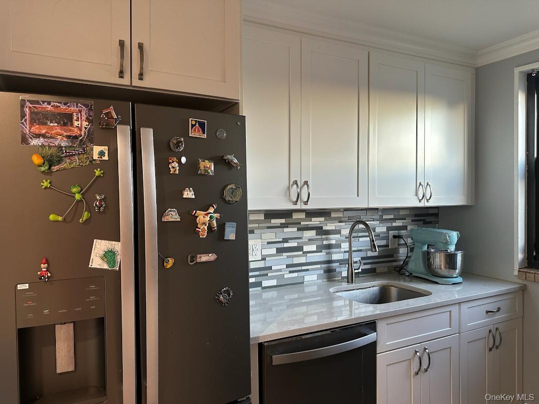 Coop Cross Island Parkway Queens, NY 11357, MLS-949772-8