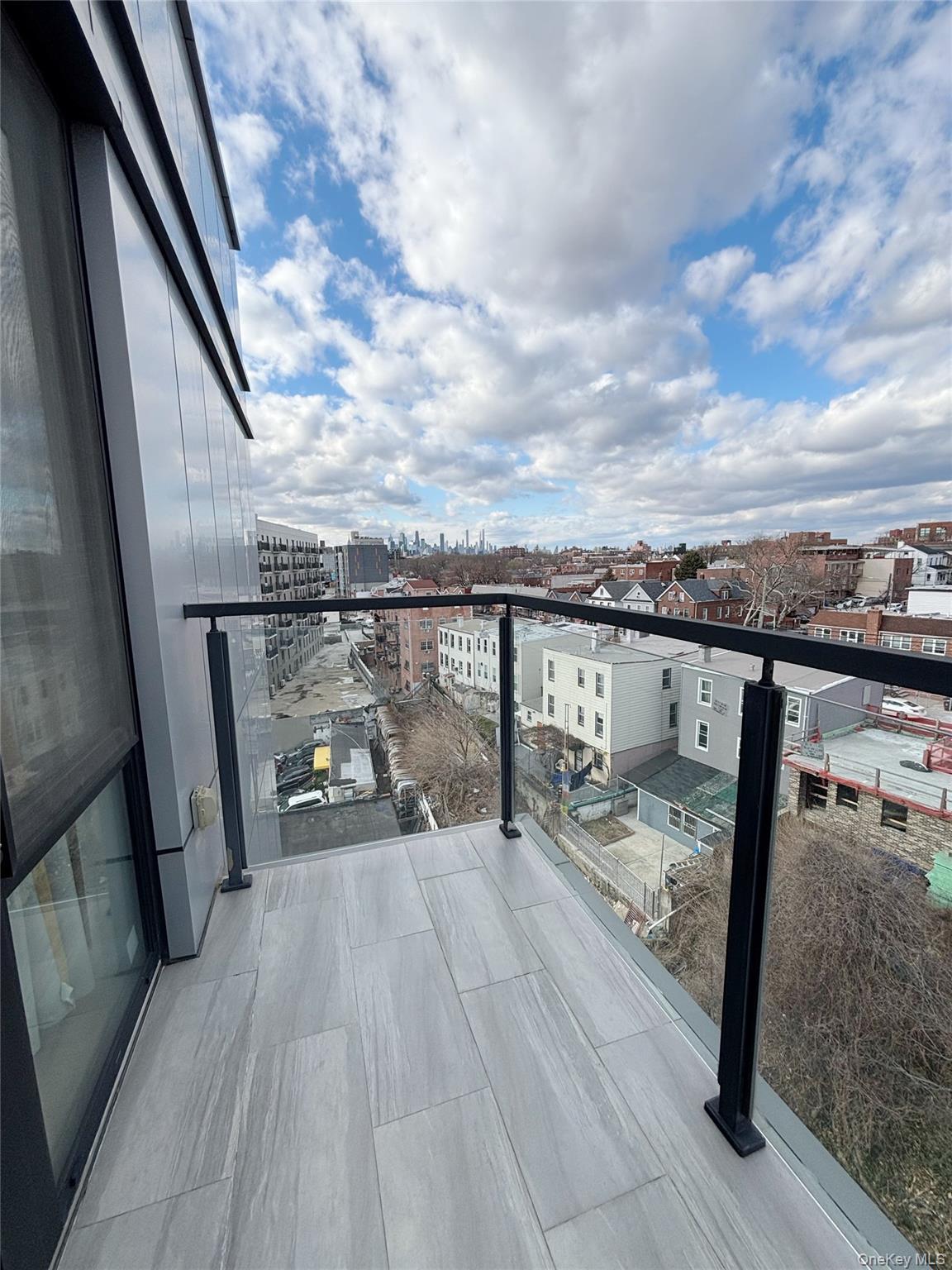 Condo Queens  Queens, NY 11377, MLS-949779-14