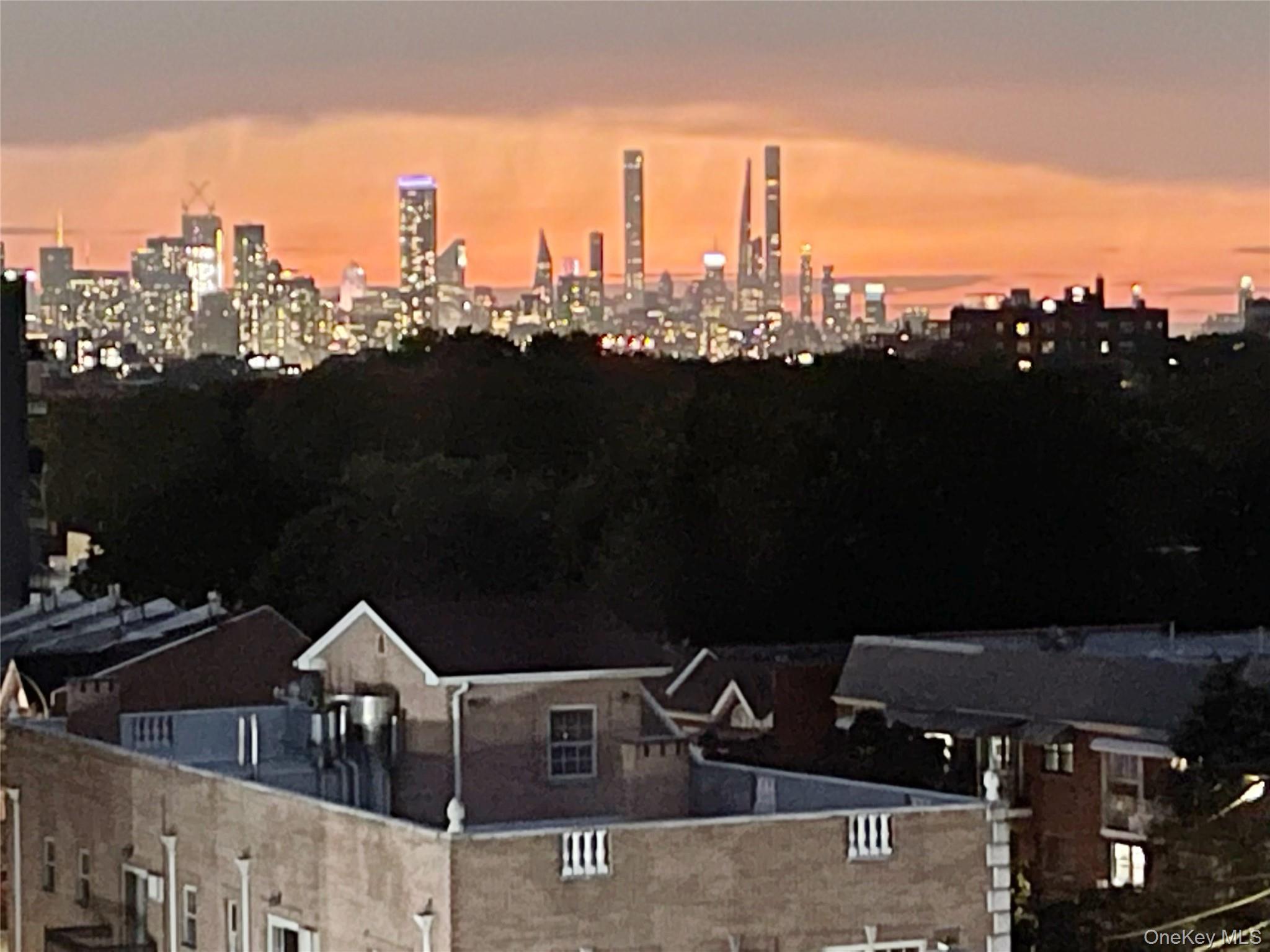 Condo Queens  Queens, NY 11377, MLS-949779-15