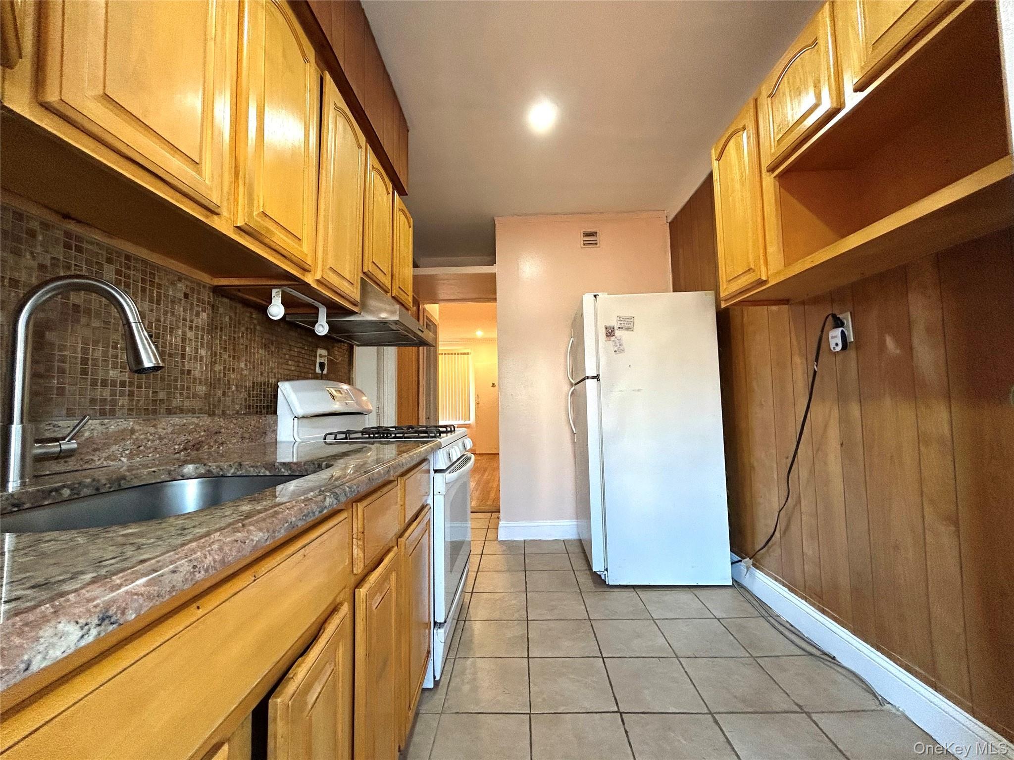 Single Family 82nd  Queens, NY 11370, MLS-949821-18