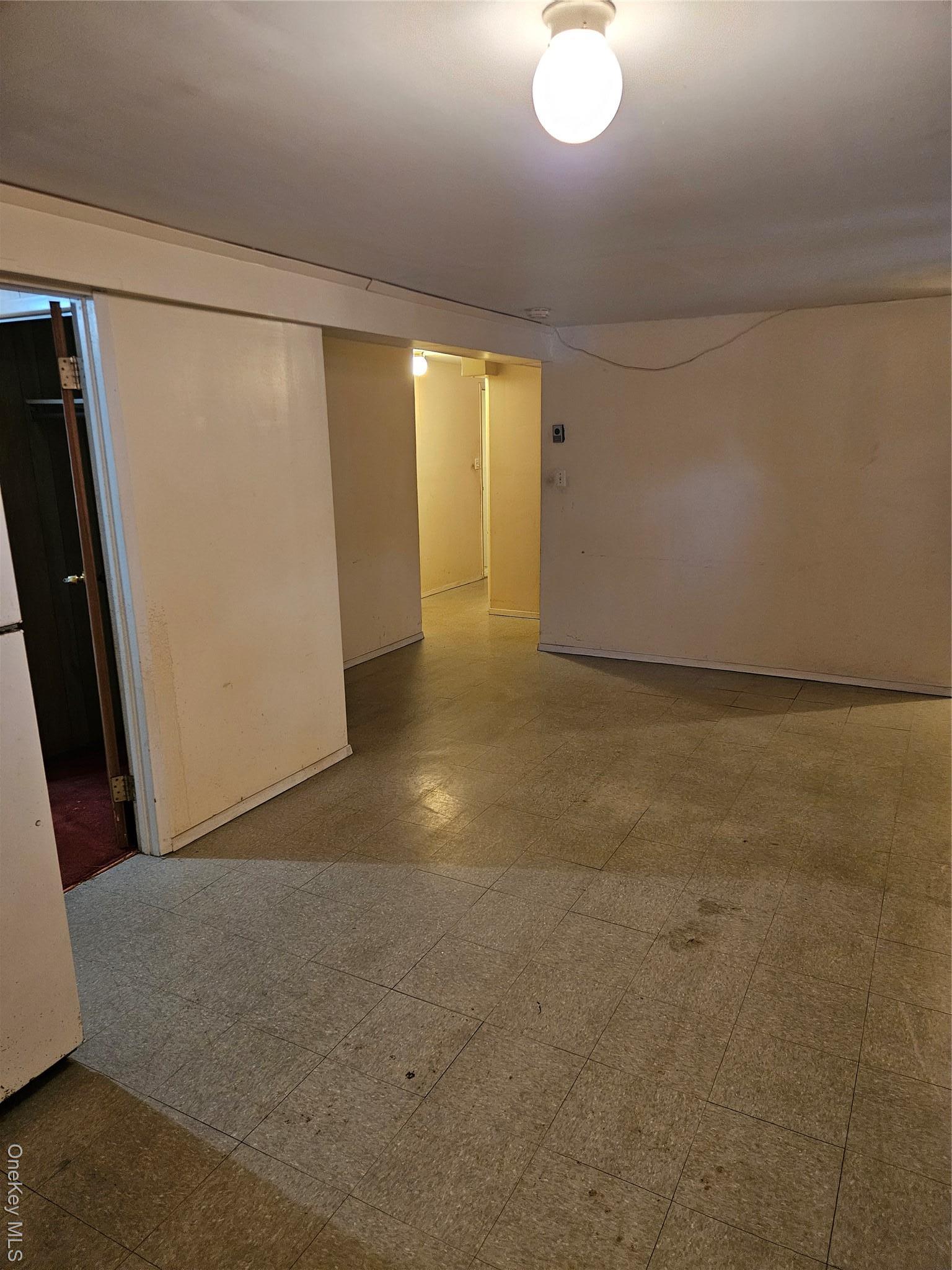 Single Family Guy R Brewer Queens, NY 11434, MLS-949833-33