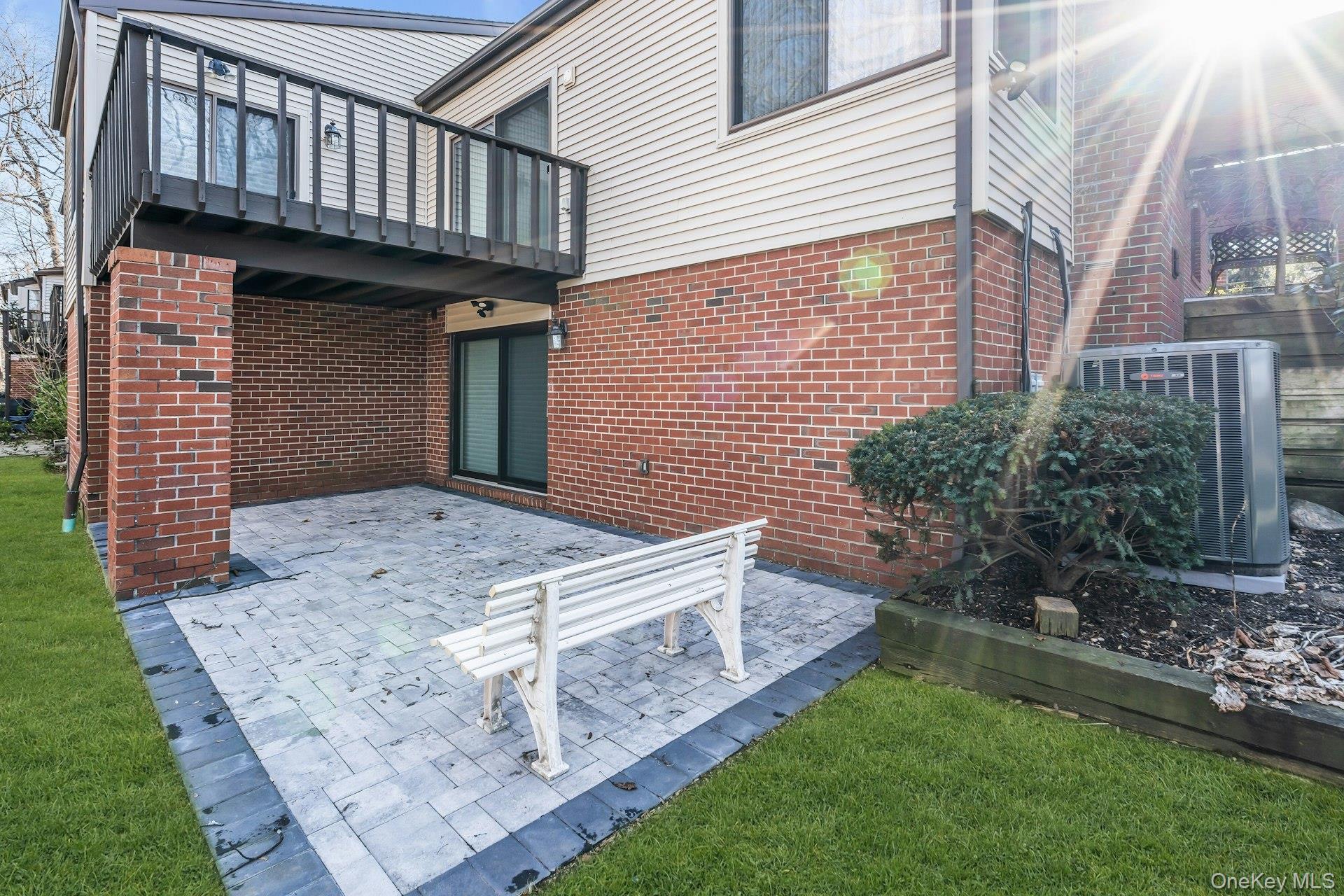 Condo Aerie  Nassau County, NY 11030, MLS-949841-28