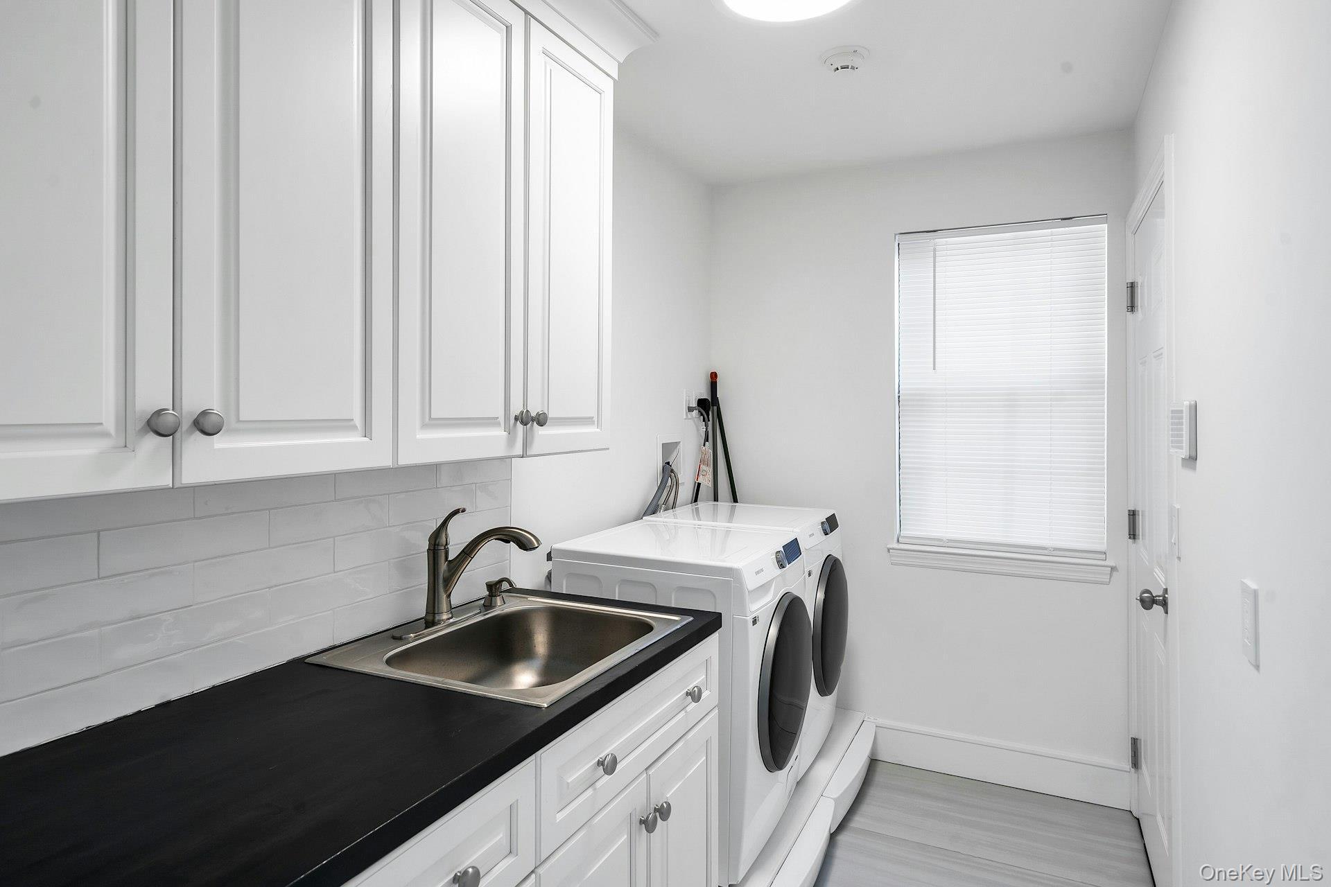 Condo Aerie  Nassau County, NY 11030, MLS-949841-33