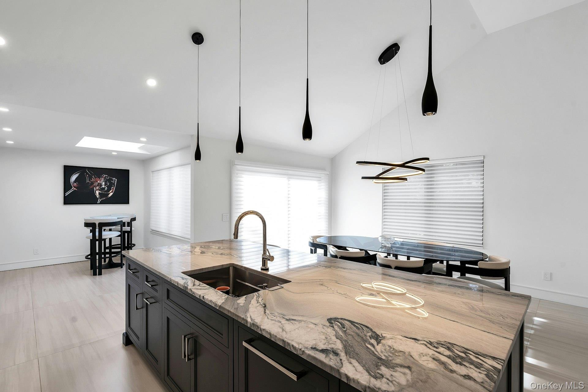 Condo Aerie  Nassau County, NY 11030, MLS-949841-7