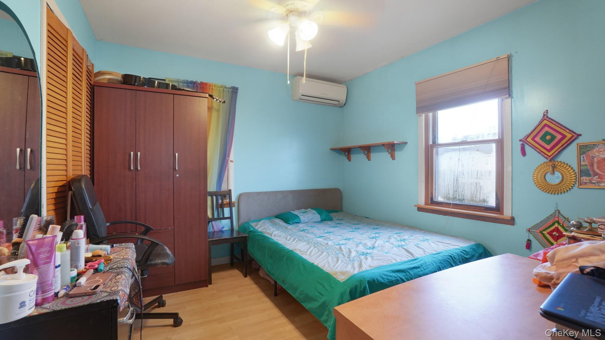 Single Family 88th  Queens, NY 11426, MLS-949868-11