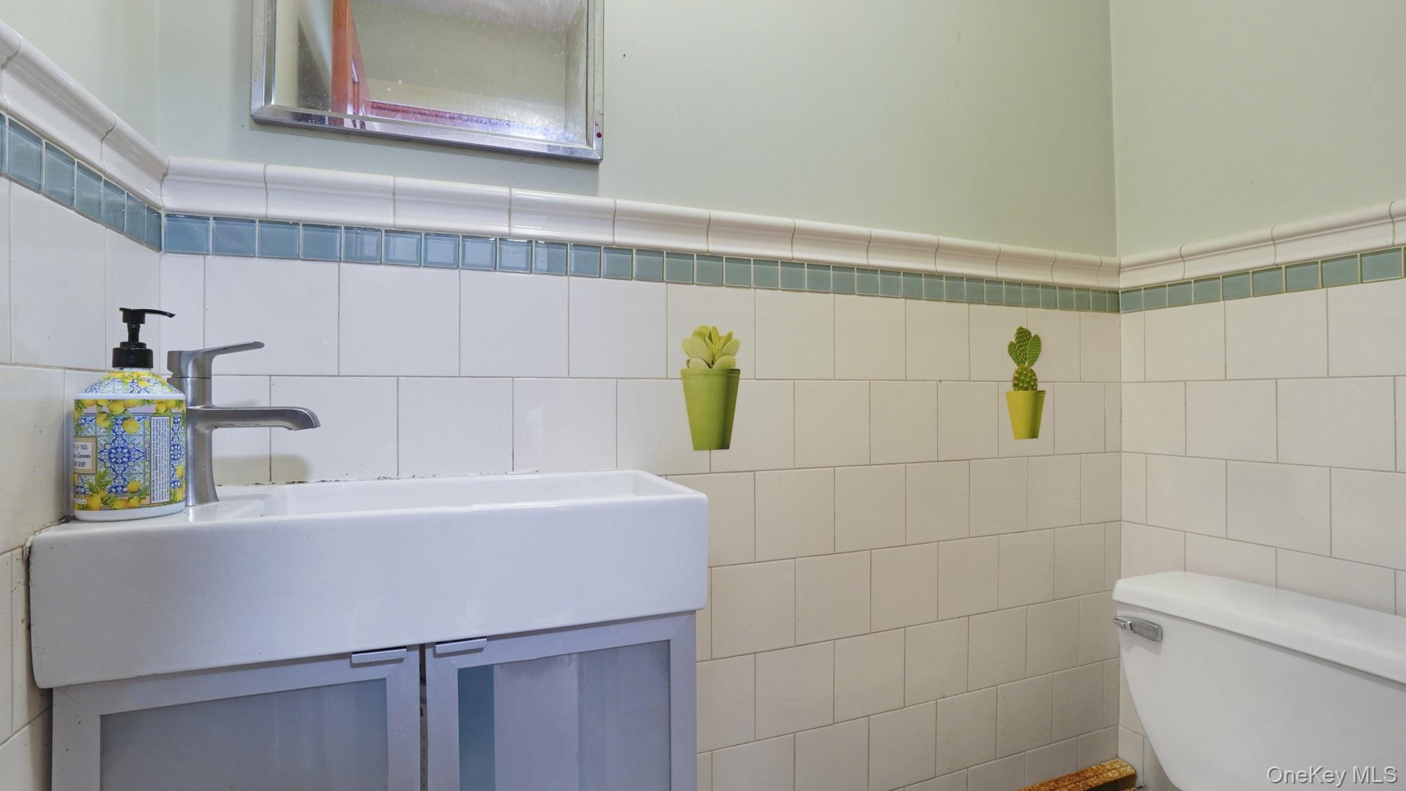 Single Family 88th  Queens, NY 11426, MLS-949868-8