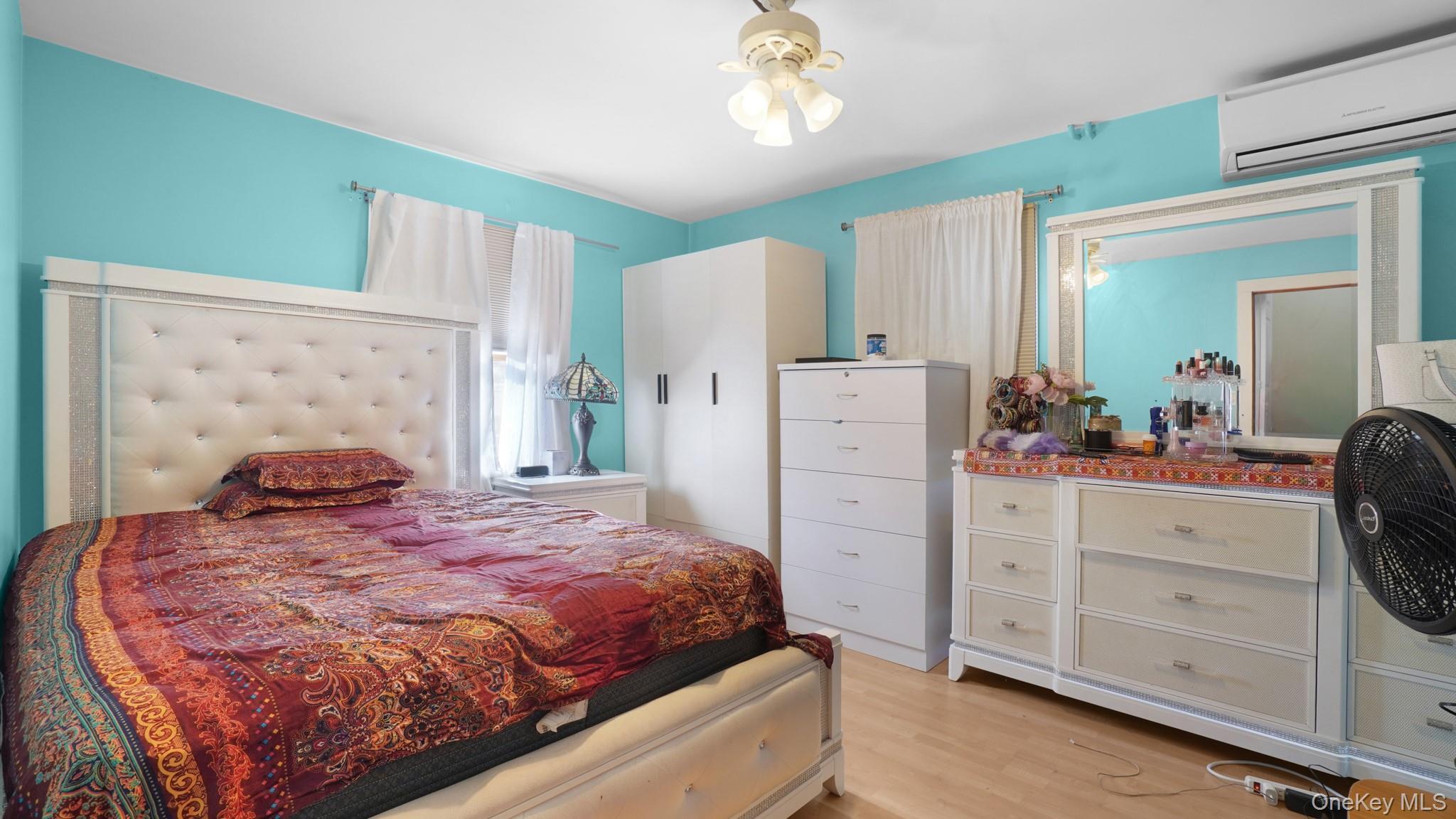 Single Family 88th  Queens, NY 11426, MLS-949868-9