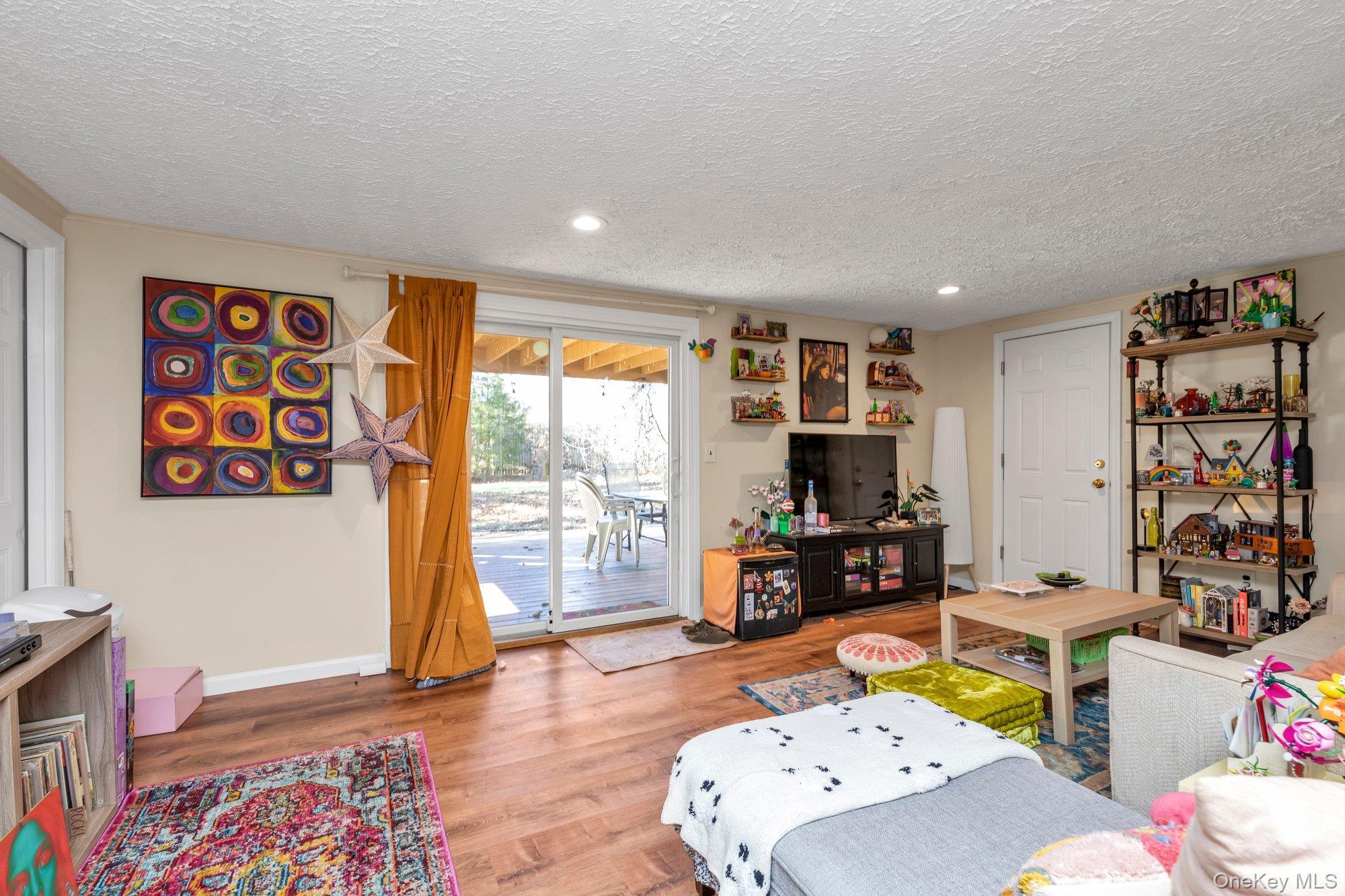 Single Family Vilno  Suffolk County, NY 11746, MLS-949873-11