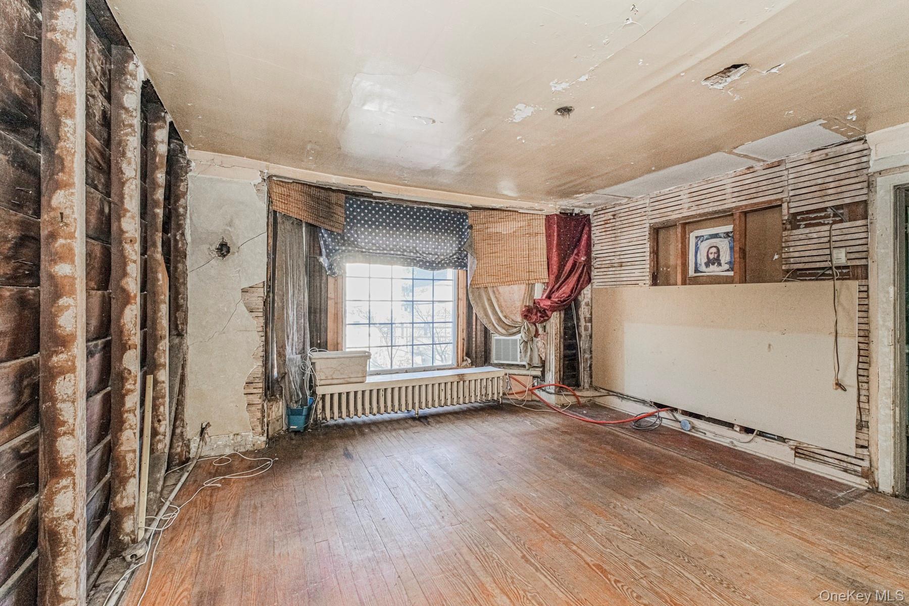 Single Family Wright  Staten Island, NY 10304, MLS-949949-16