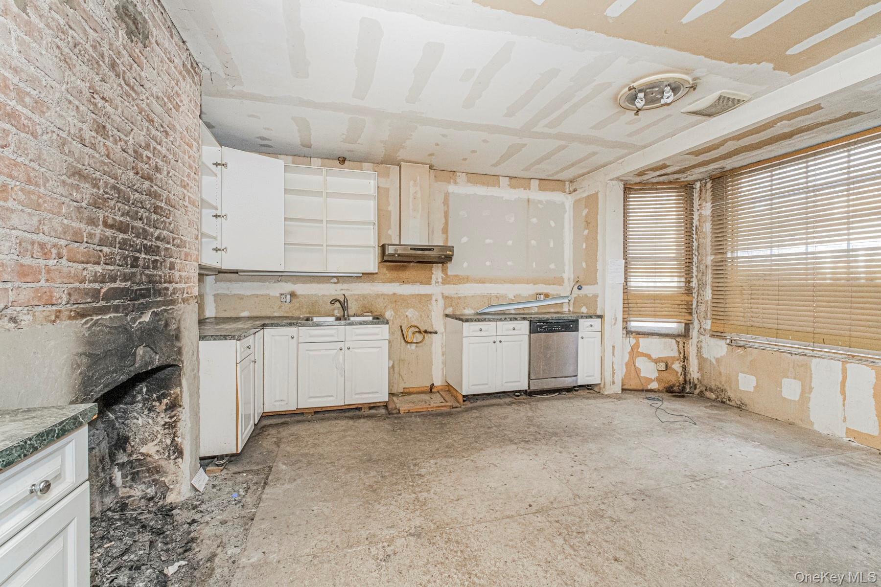 Single Family Wright  Staten Island, NY 10304, MLS-949949-4