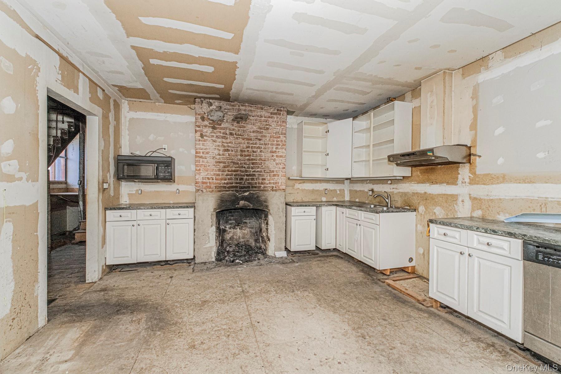 Single Family Wright  Staten Island, NY 10304, MLS-949949-5