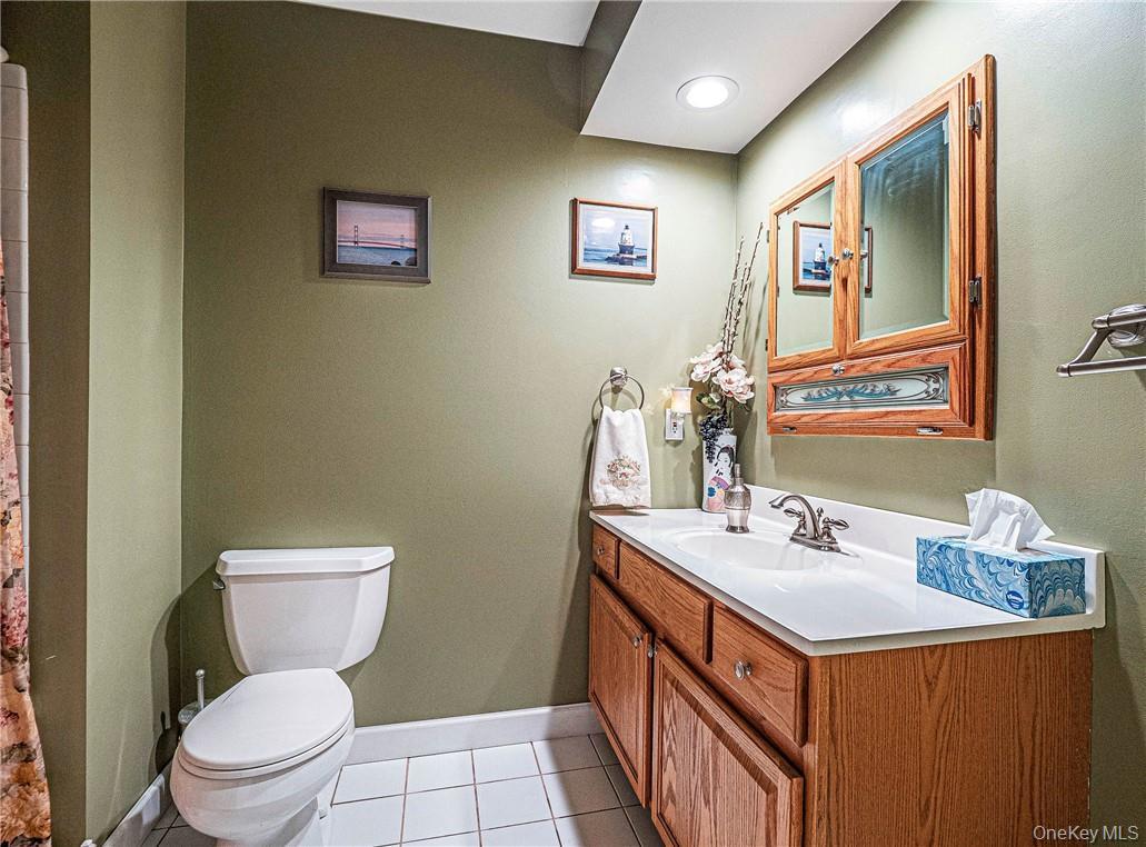 Single Family Waterbury  Orange County, NY 10990, MLS-949951-16