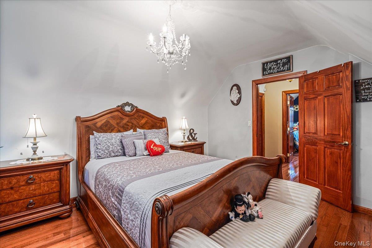 Single Family 9th  Queens, NY 11357, MLS-949974-10