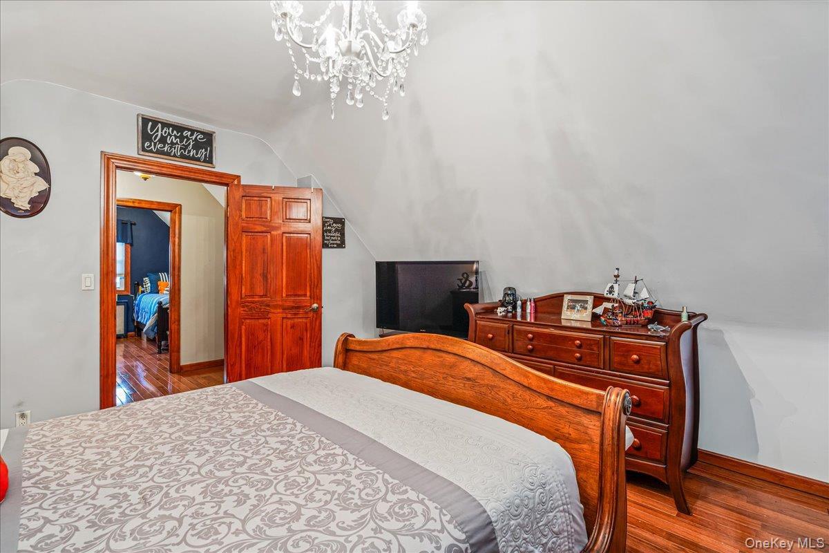 Single Family 9th  Queens, NY 11357, MLS-949974-12