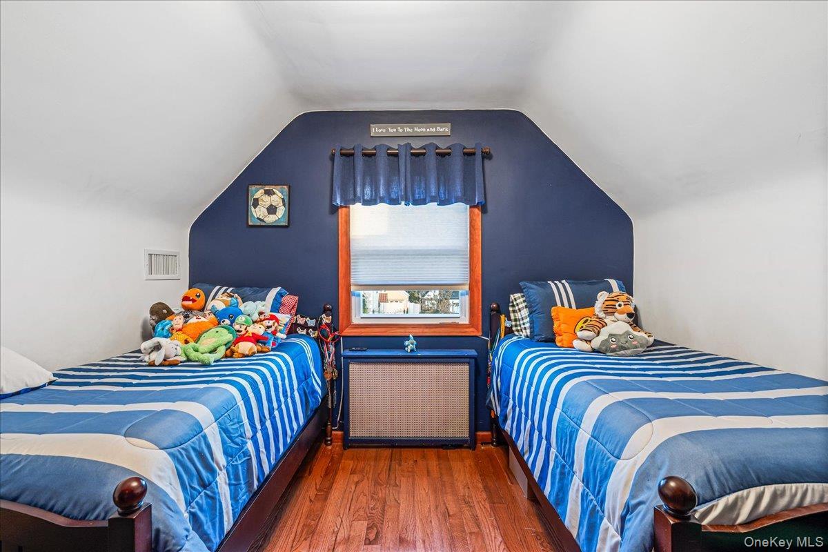 Single Family 9th  Queens, NY 11357, MLS-949974-14