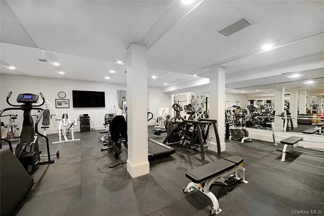 Single Family Lincoln Lane  Westchester County, NY 10577, MLS-950000-30