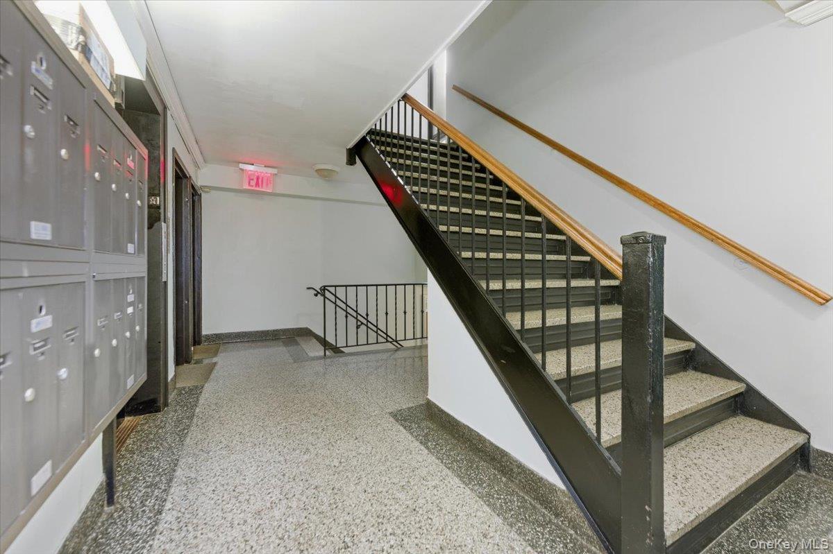 Coop Netherland  Bronx, NY 10471, MLS-950003-3