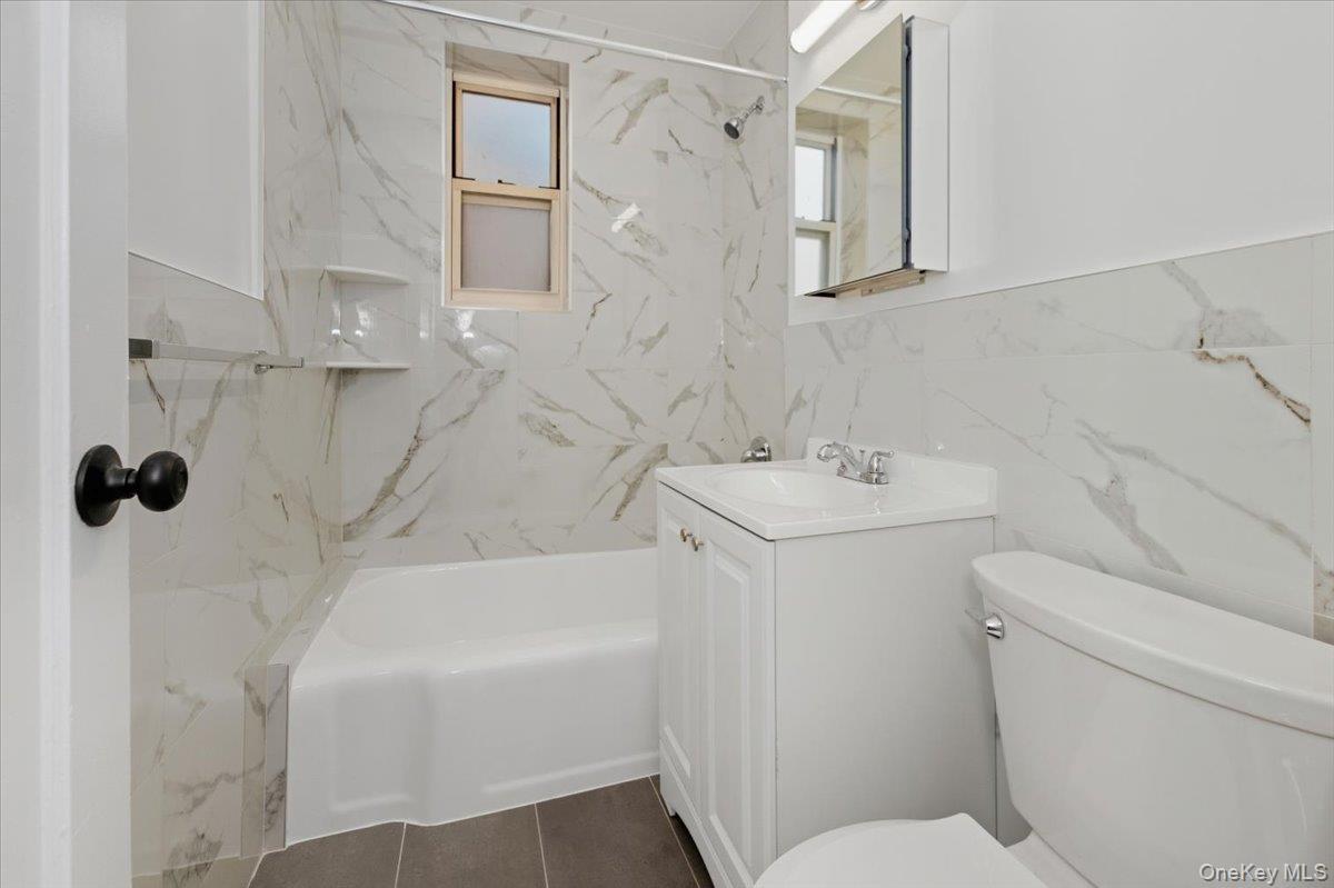 Coop Netherland  Bronx, NY 10471, MLS-950003-8