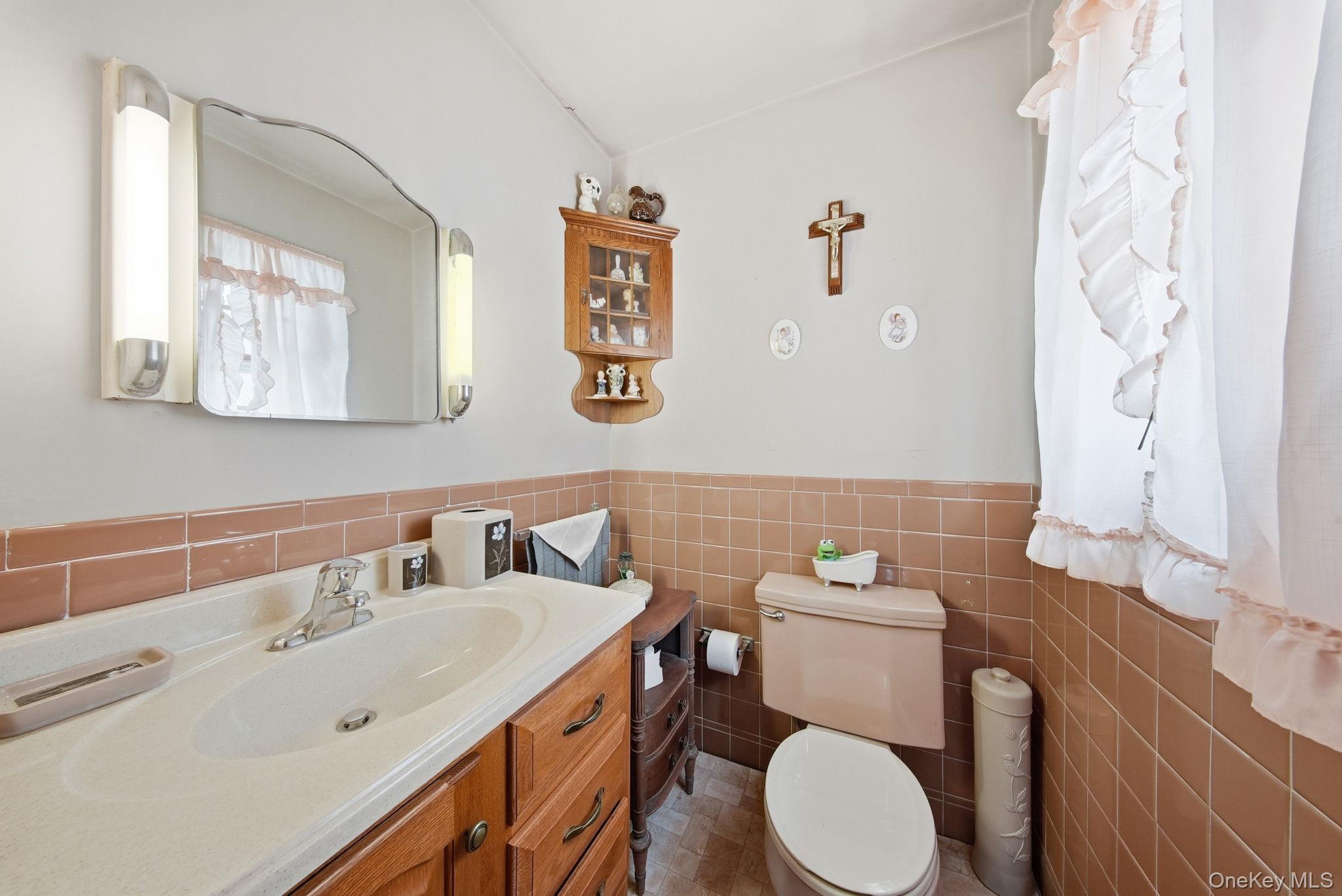 Single Family Overlook  Orange County, NY 12550, MLS-950049-13