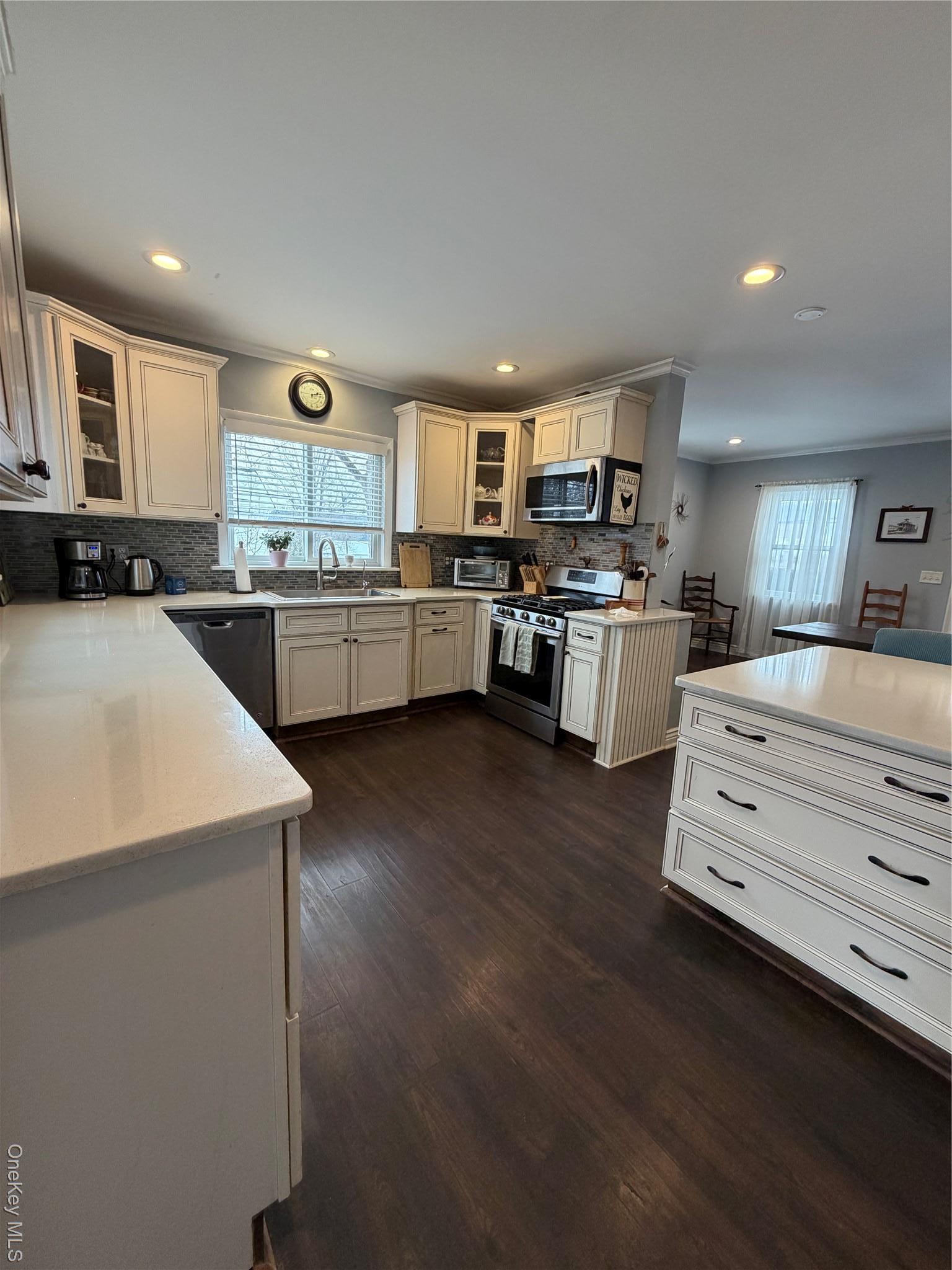 Single Family Dutchess  Dutchess County, NY 12546, MLS-950061-17