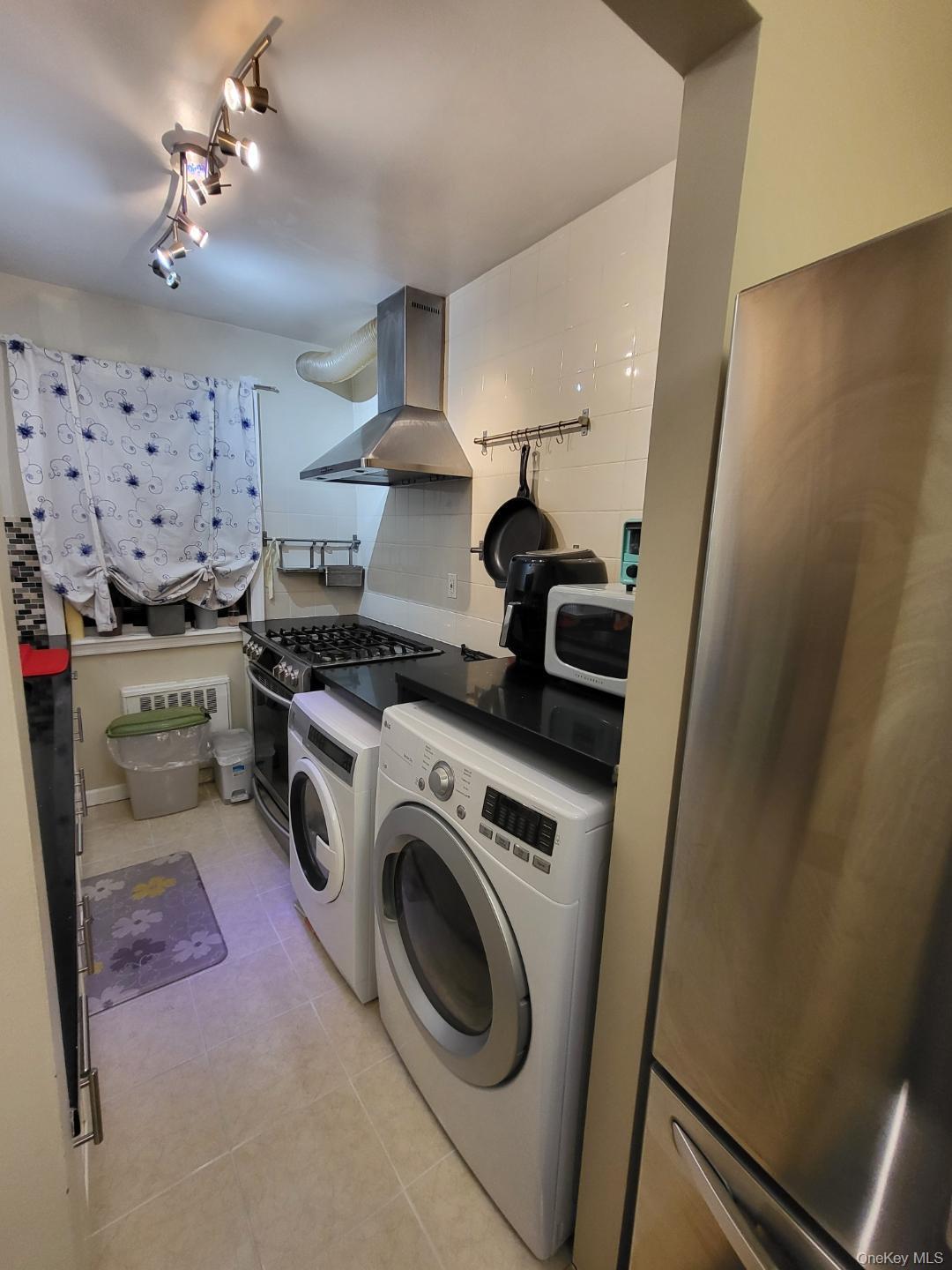 Coop 166th  Queens, NY 11357, MLS-950081-3