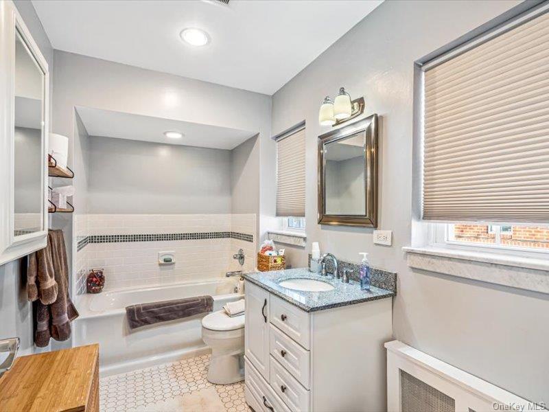 Single Family 213th  Queens, NY 11427, MLS-950095-19