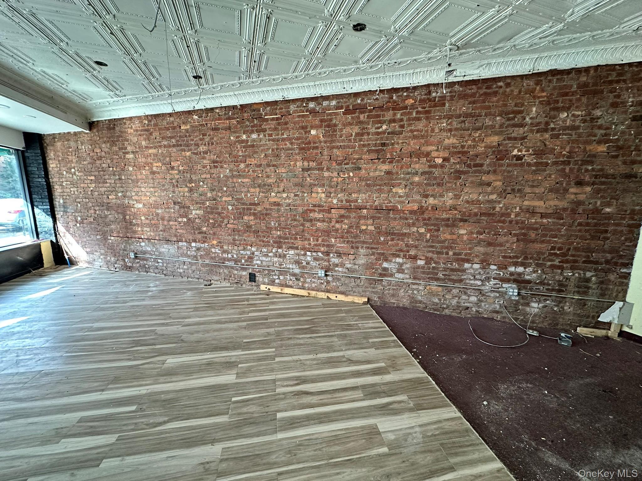 Commercial Lease Douglaston  Queens, NY 11363, MLS-950100-4