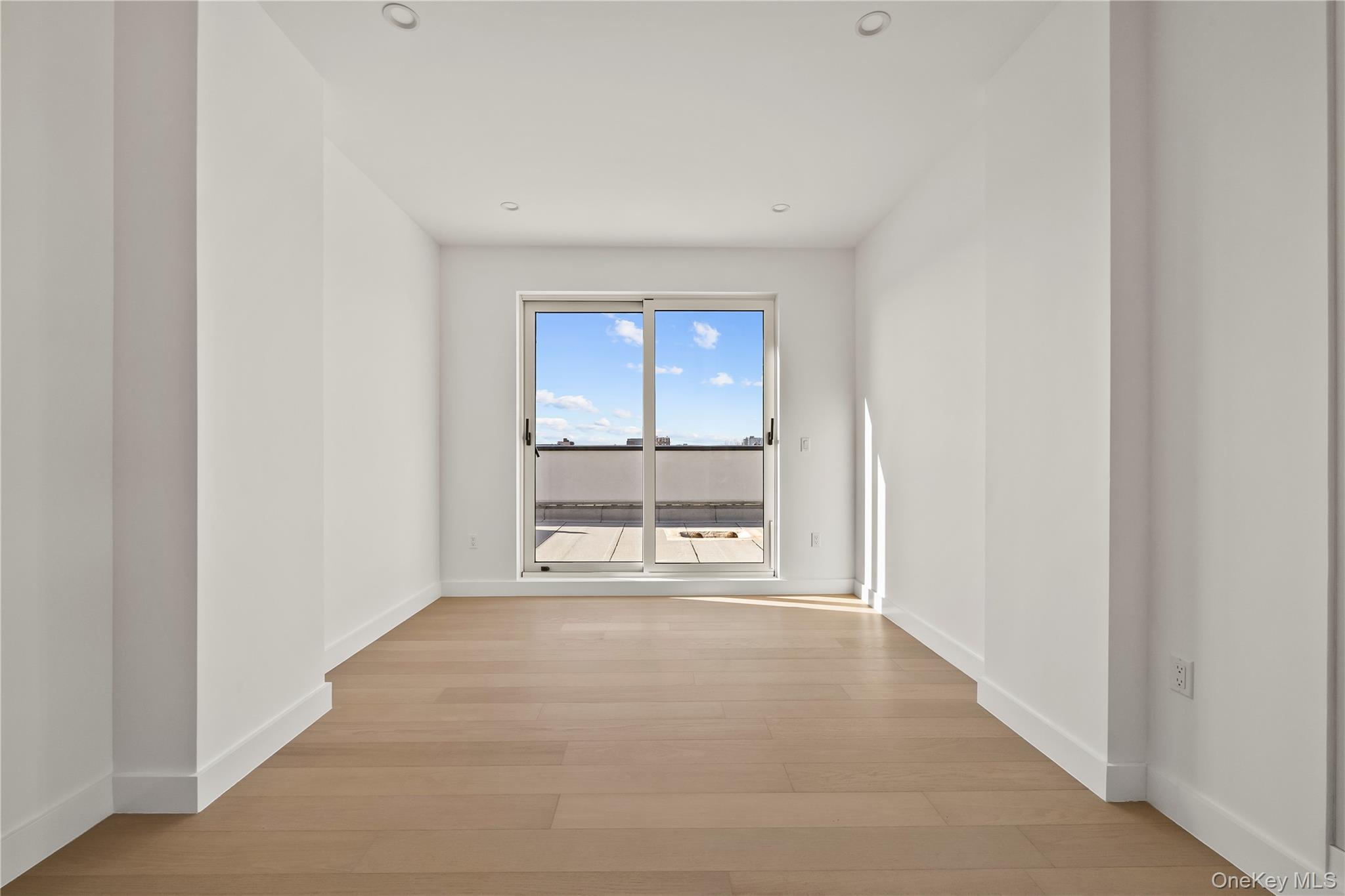 Condo Northern  Queens, NY 11354, MLS-950102-11