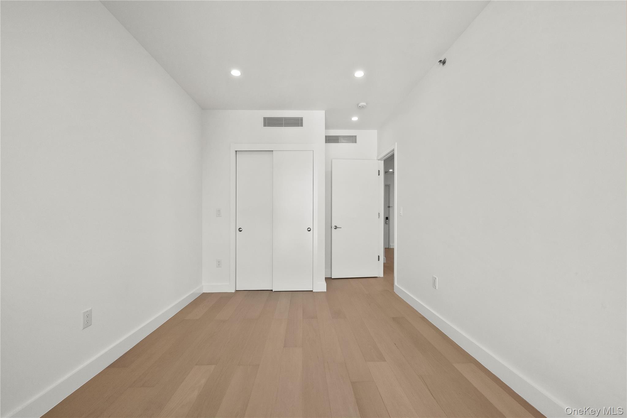 Condo Northern  Queens, NY 11354, MLS-950102-13