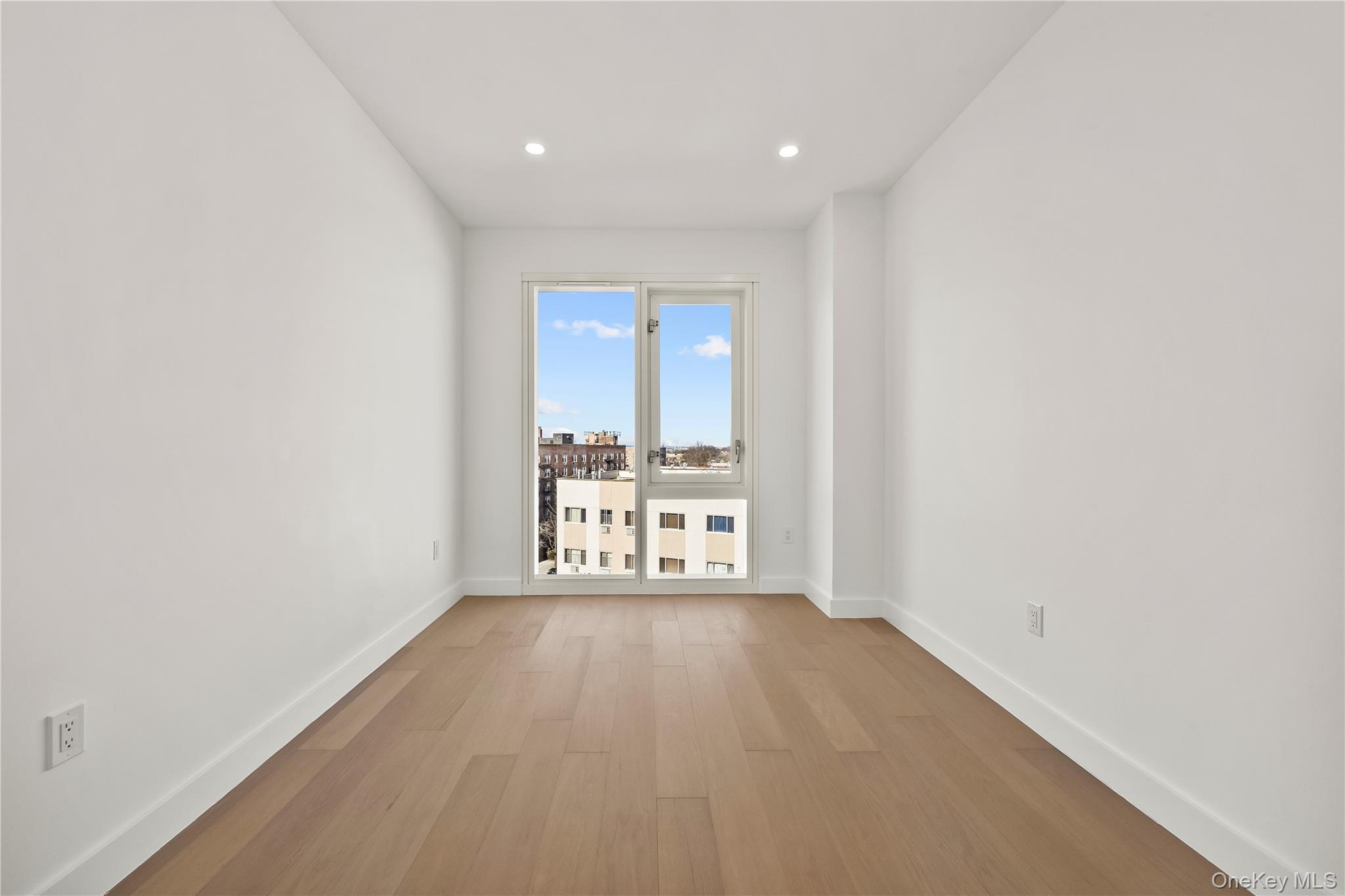 Condo Northern  Queens, NY 11354, MLS-950102-15