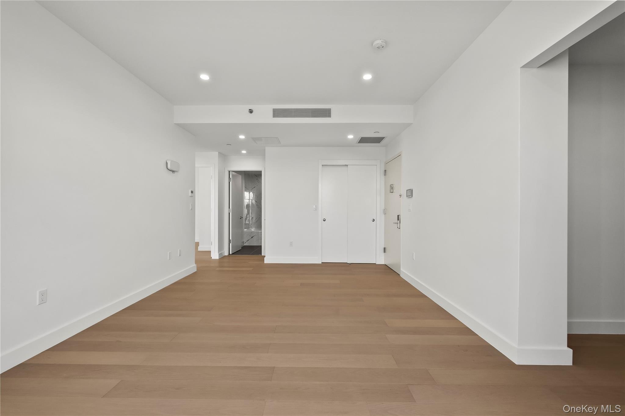 Condo Northern  Queens, NY 11354, MLS-950102-7