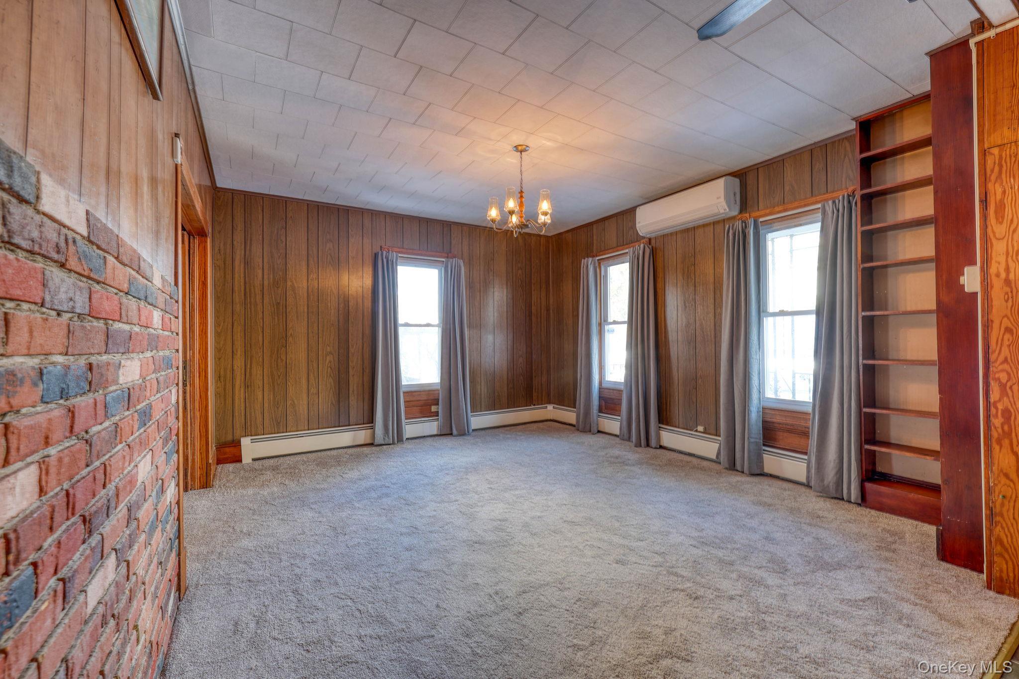 Single Family Bank  Orange County, NY 12586, MLS-950107-8