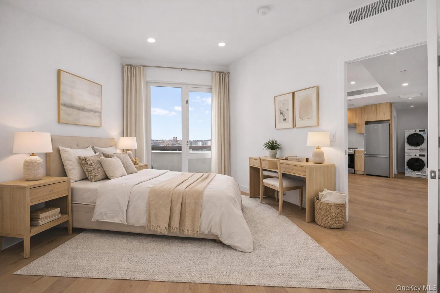 Condo Northern Blvd Queens, NY 11354, MLS-950115-3