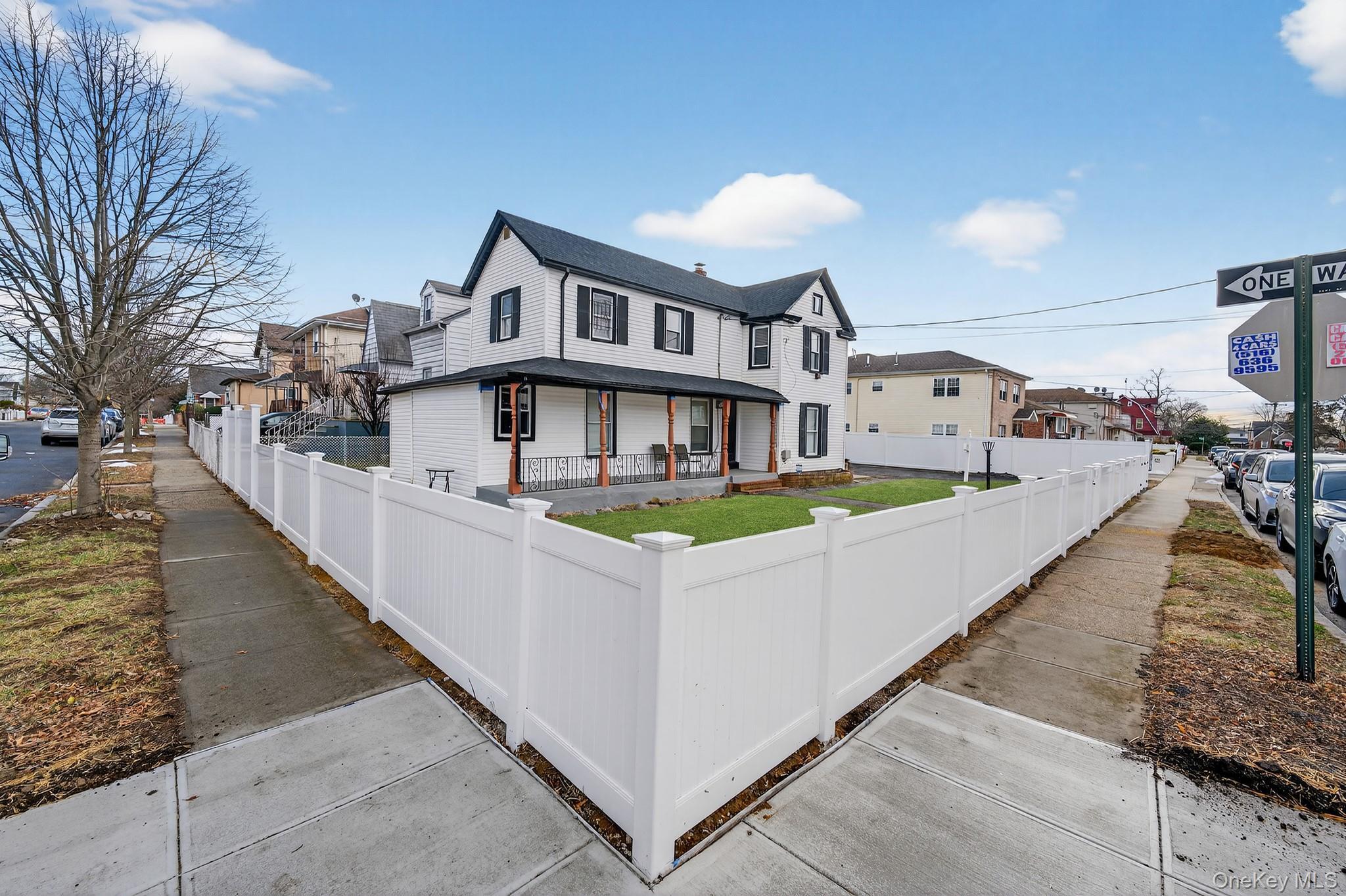 Single Family 220th  Queens, NY 11413, MLS-950117-22