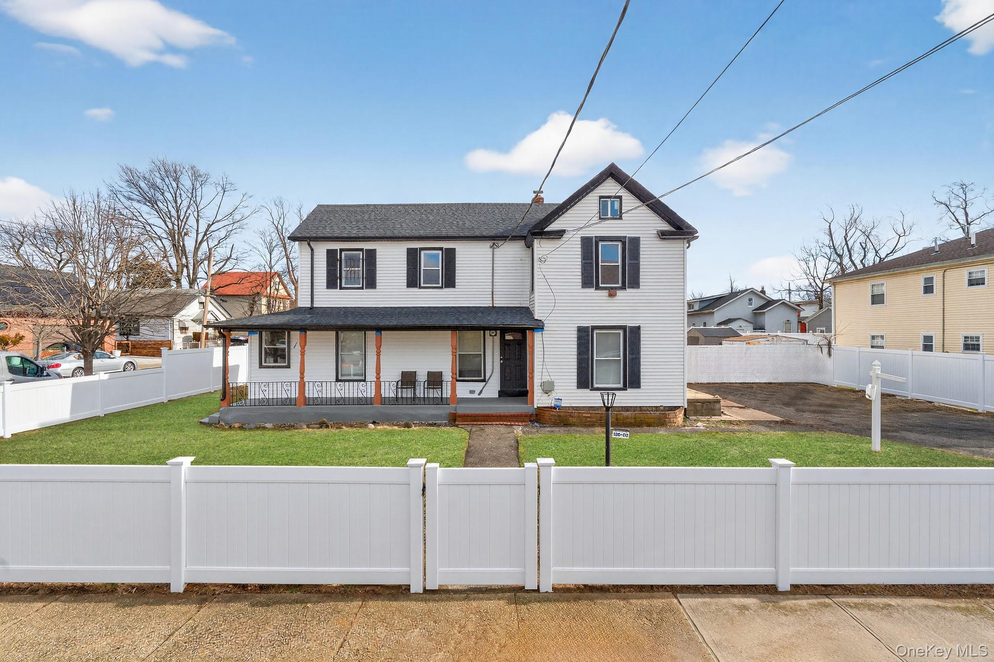 Single Family 220th  Queens, NY 11413, MLS-950117-25