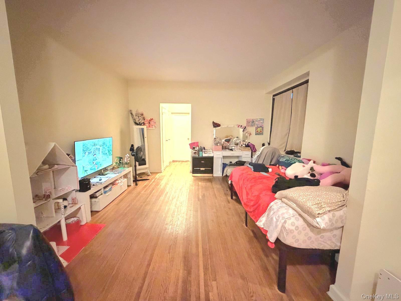 Coop 34  Queens, NY 11368, MLS-950118-22