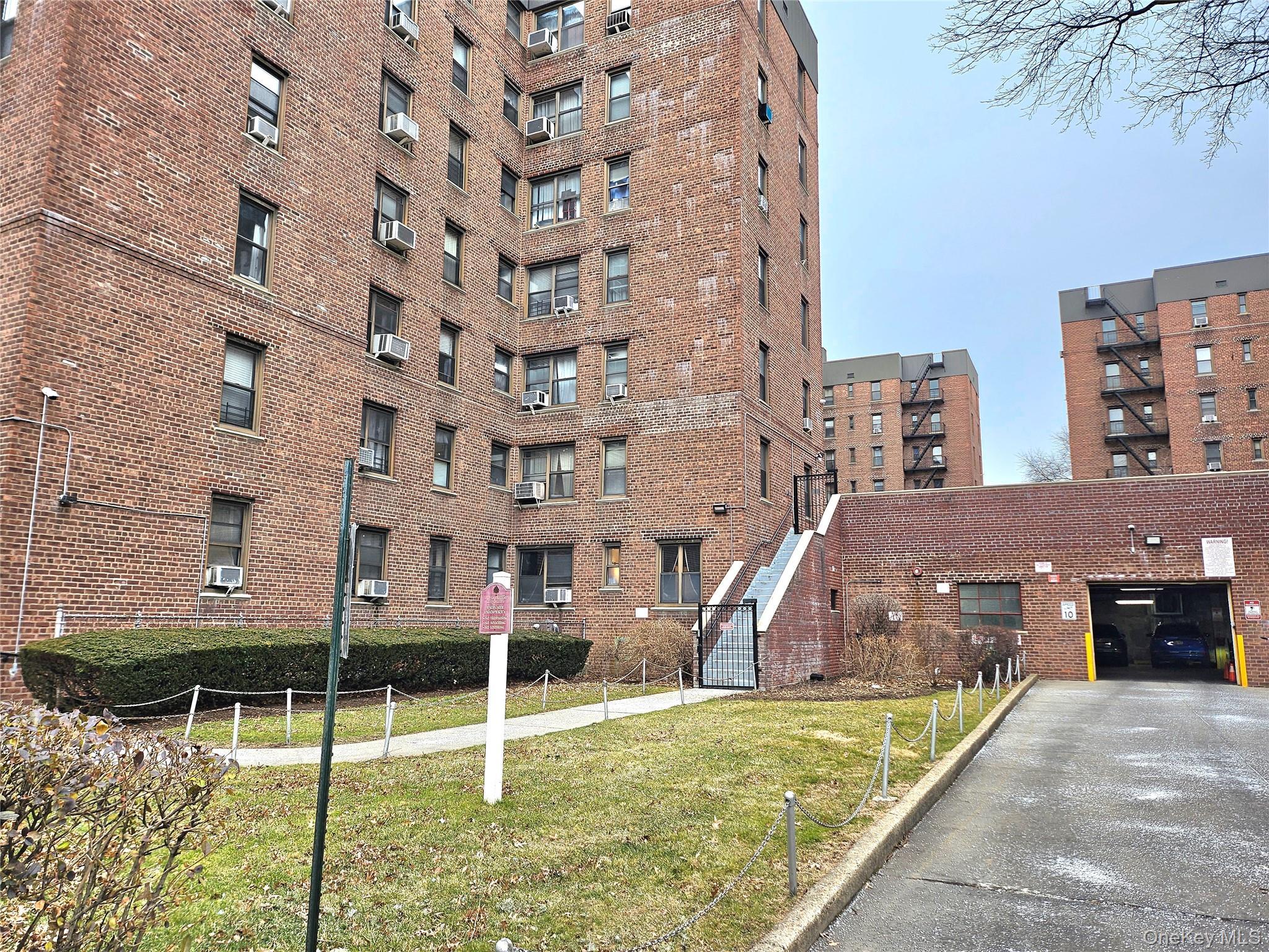 Coop 34  Queens, NY 11368, MLS-950118-4