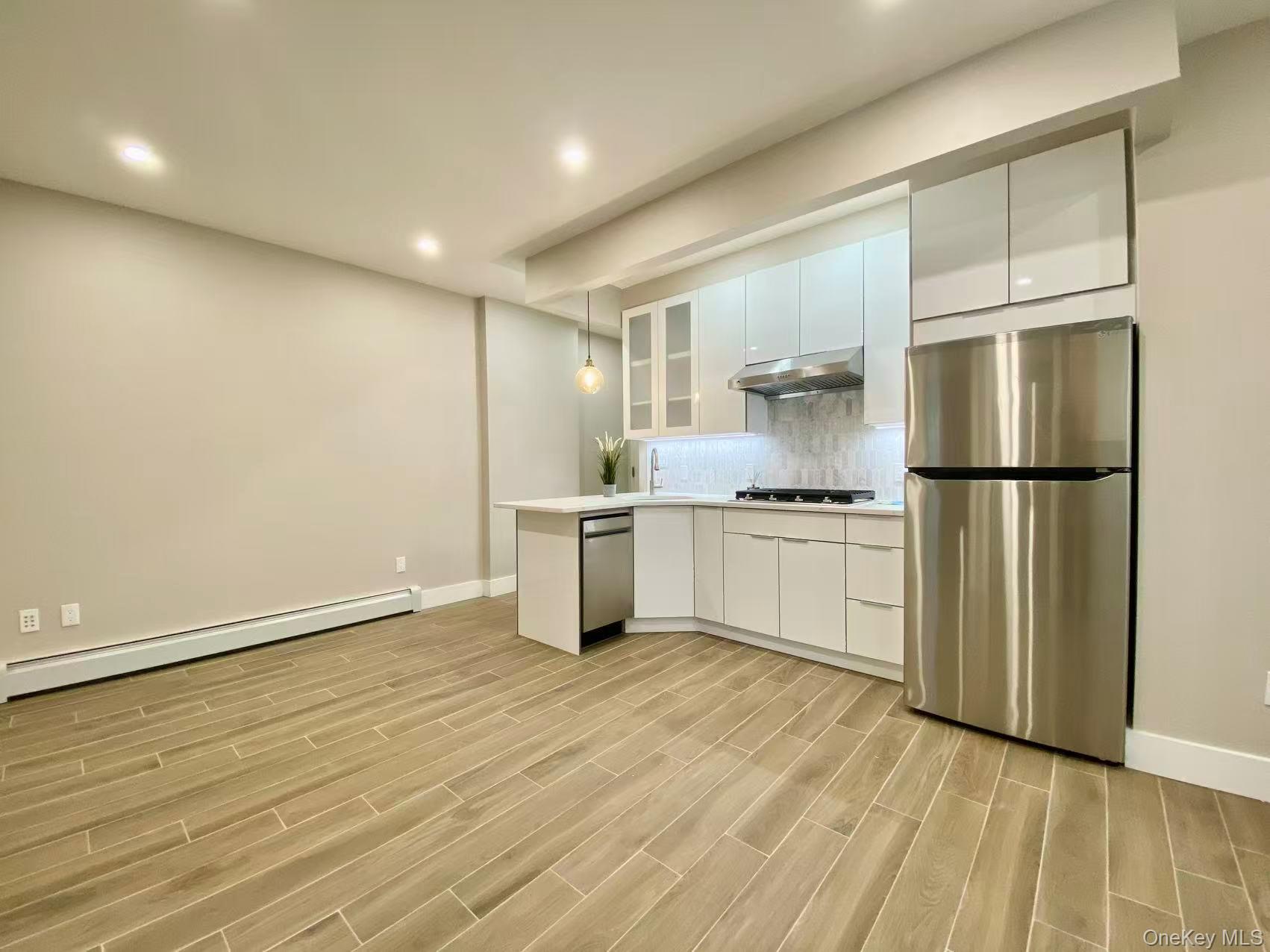 Apartment 69th Road  Brooklyn, NY 11357, MLS-950132-2