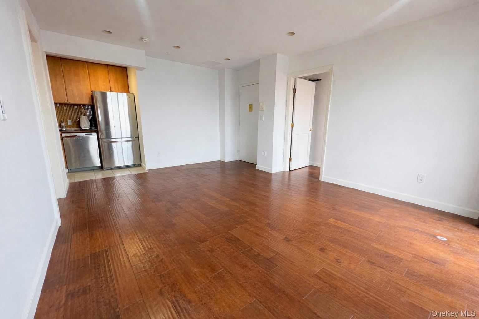 Condo 137th  Queens, NY 11354, MLS-950150-7