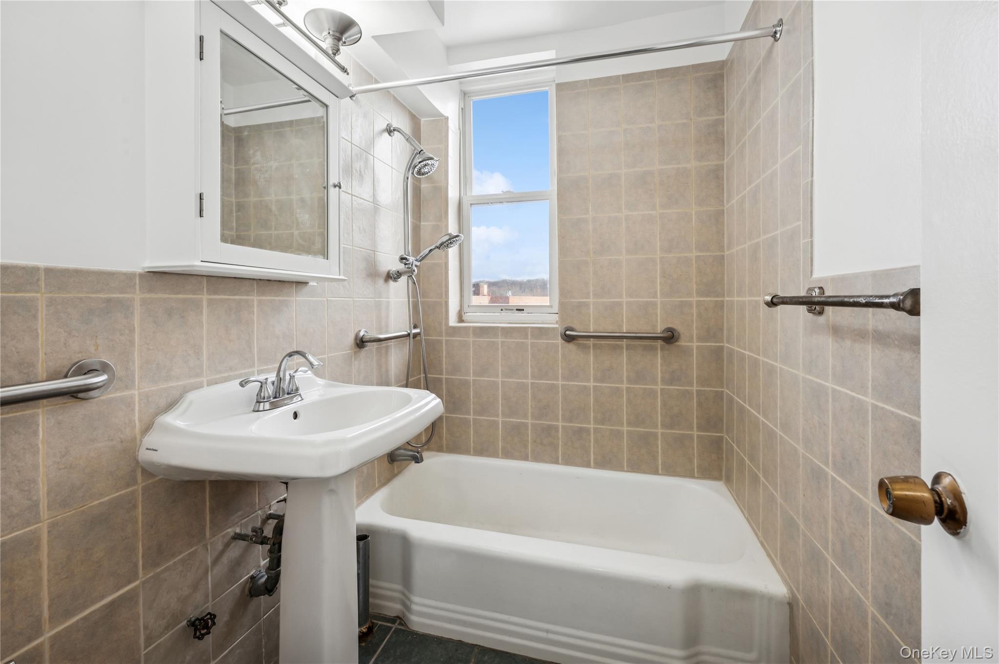 Coop Mosholu Bronx, NY 10471, MLS-950185-13