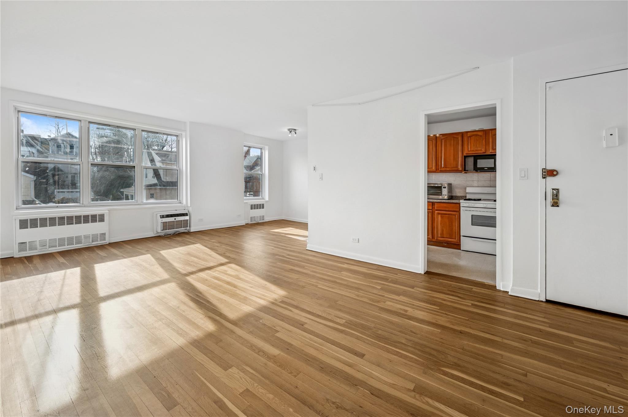 Coop Mosholu Bronx, NY 10471, MLS-950185-3