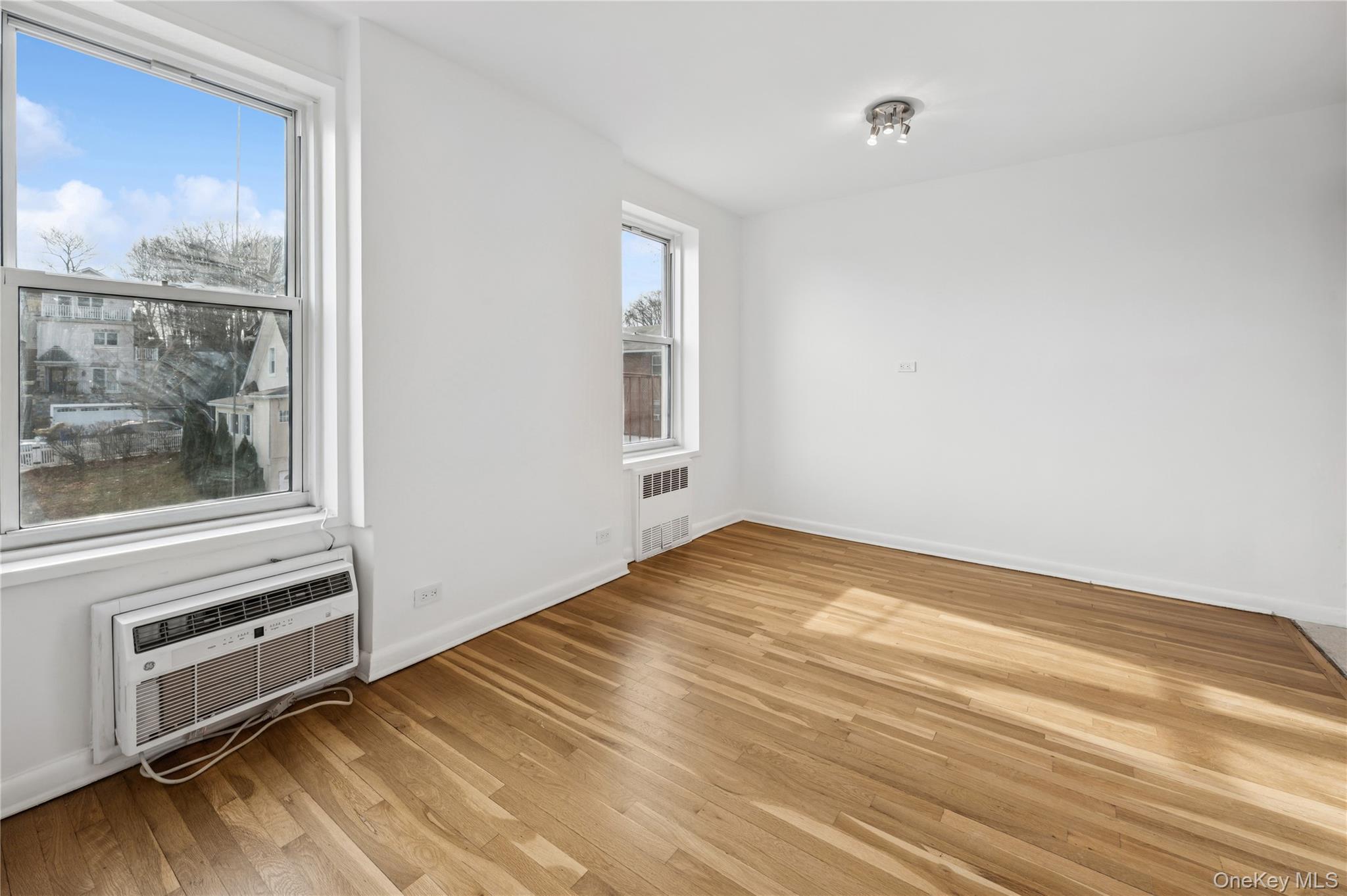 Coop Mosholu Bronx, NY 10471, MLS-950185-7