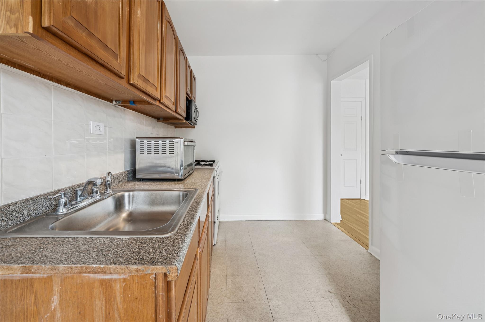 Coop Mosholu Bronx, NY 10471, MLS-950185-8