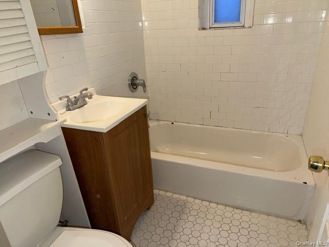 Single Family Harding  Bronx, NY 10465, MLS-950191-13