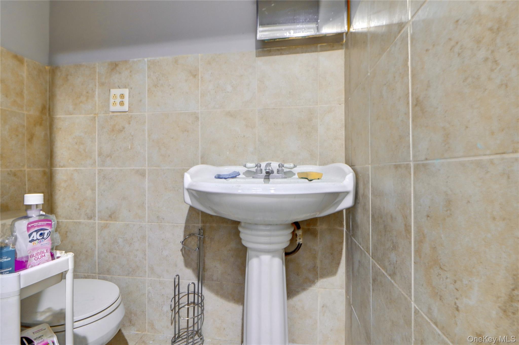 Single Family 145th  Queens, NY 11436, MLS-950192-20