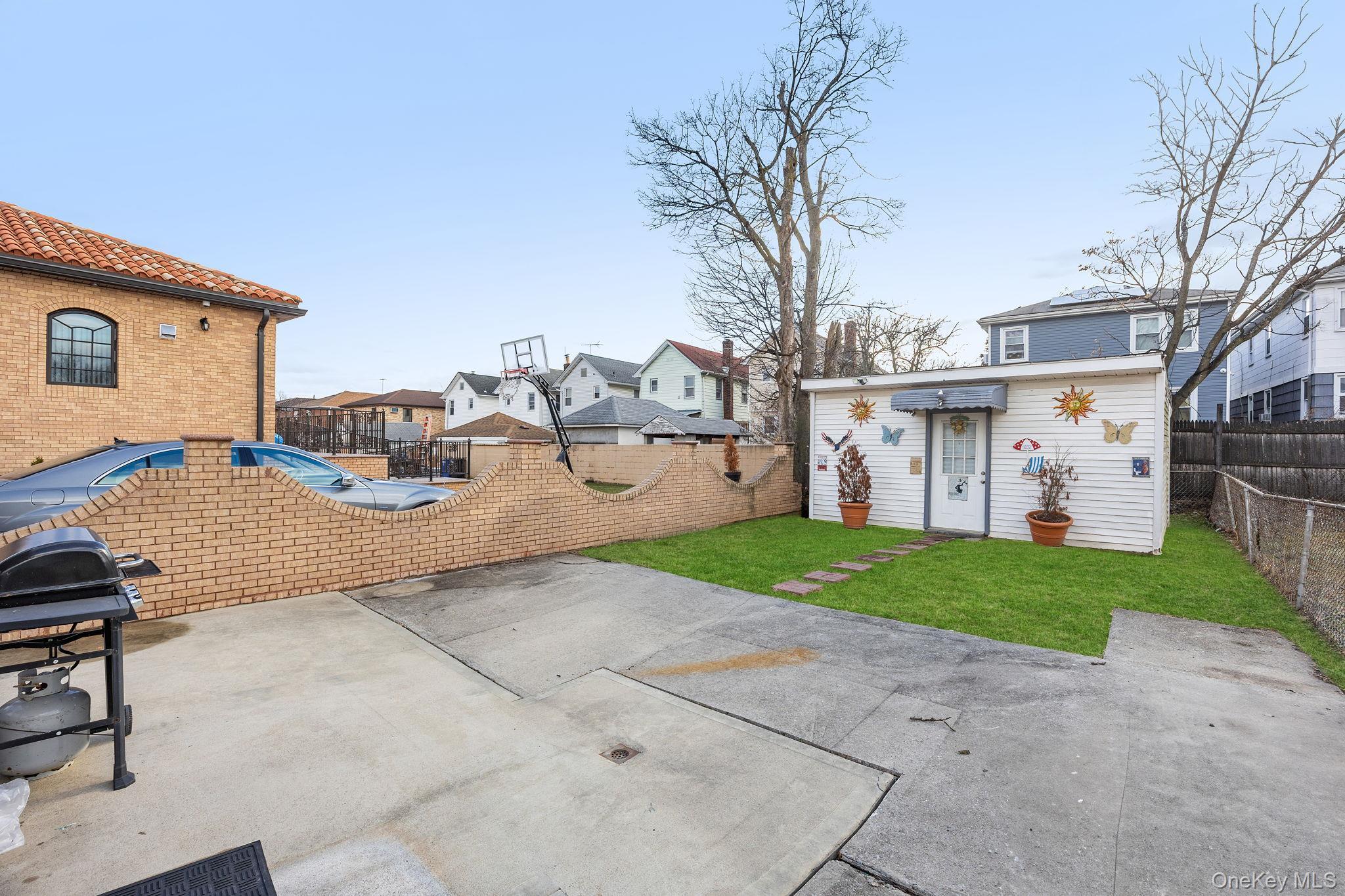 Single Family Bristol  Queens, NY 11417, MLS-950208-20